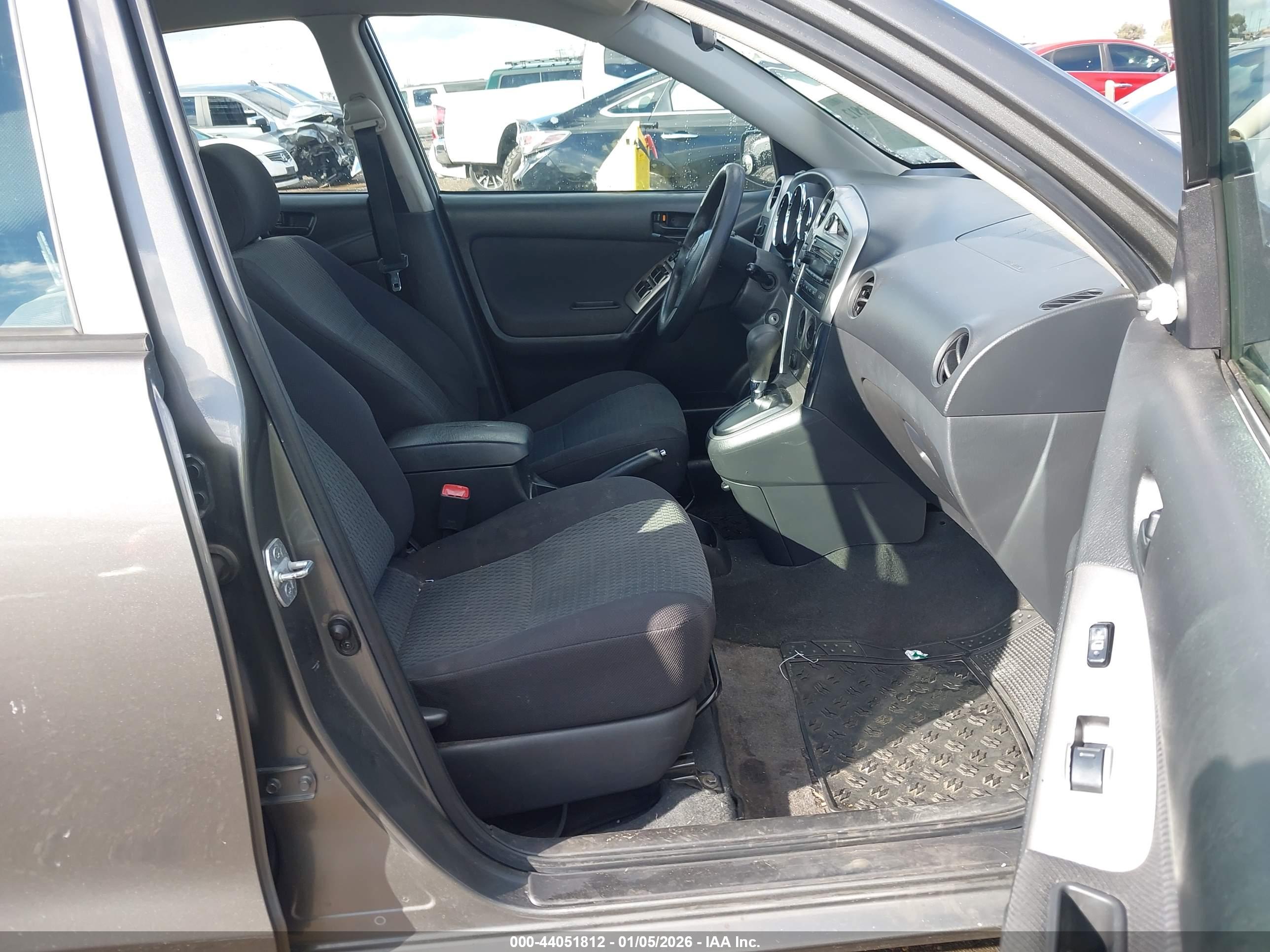 TOYOTA MATRIX image 5