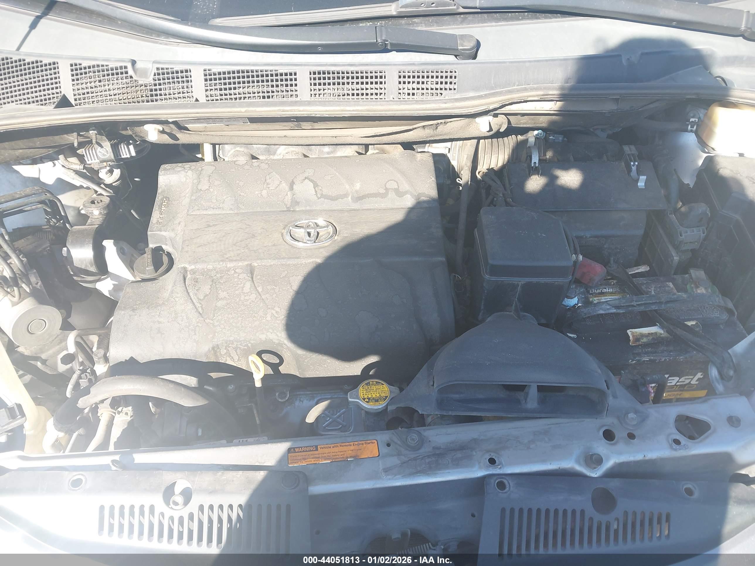 TOYOTA SIENNA image 10