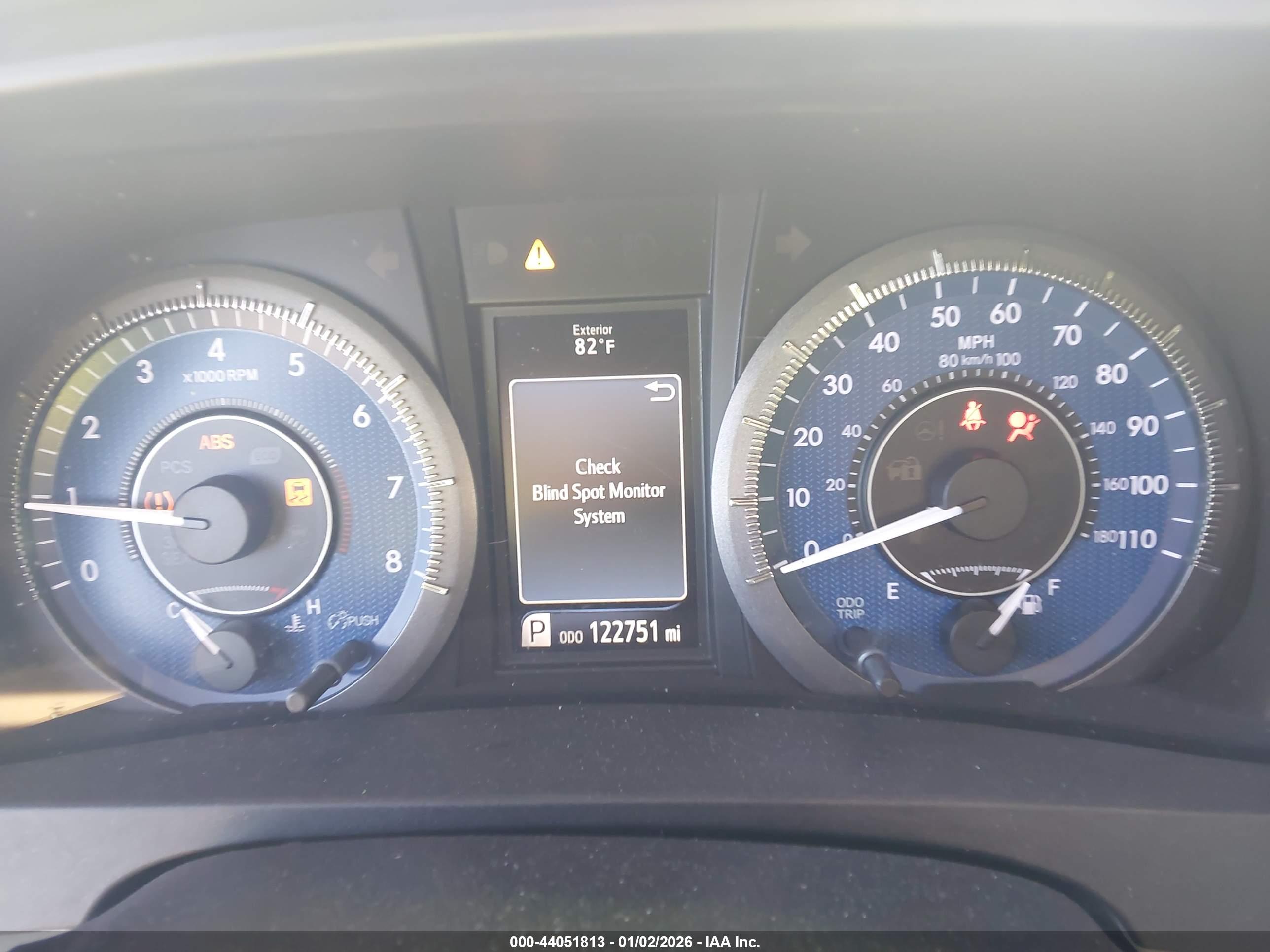 TOYOTA SIENNA image 7