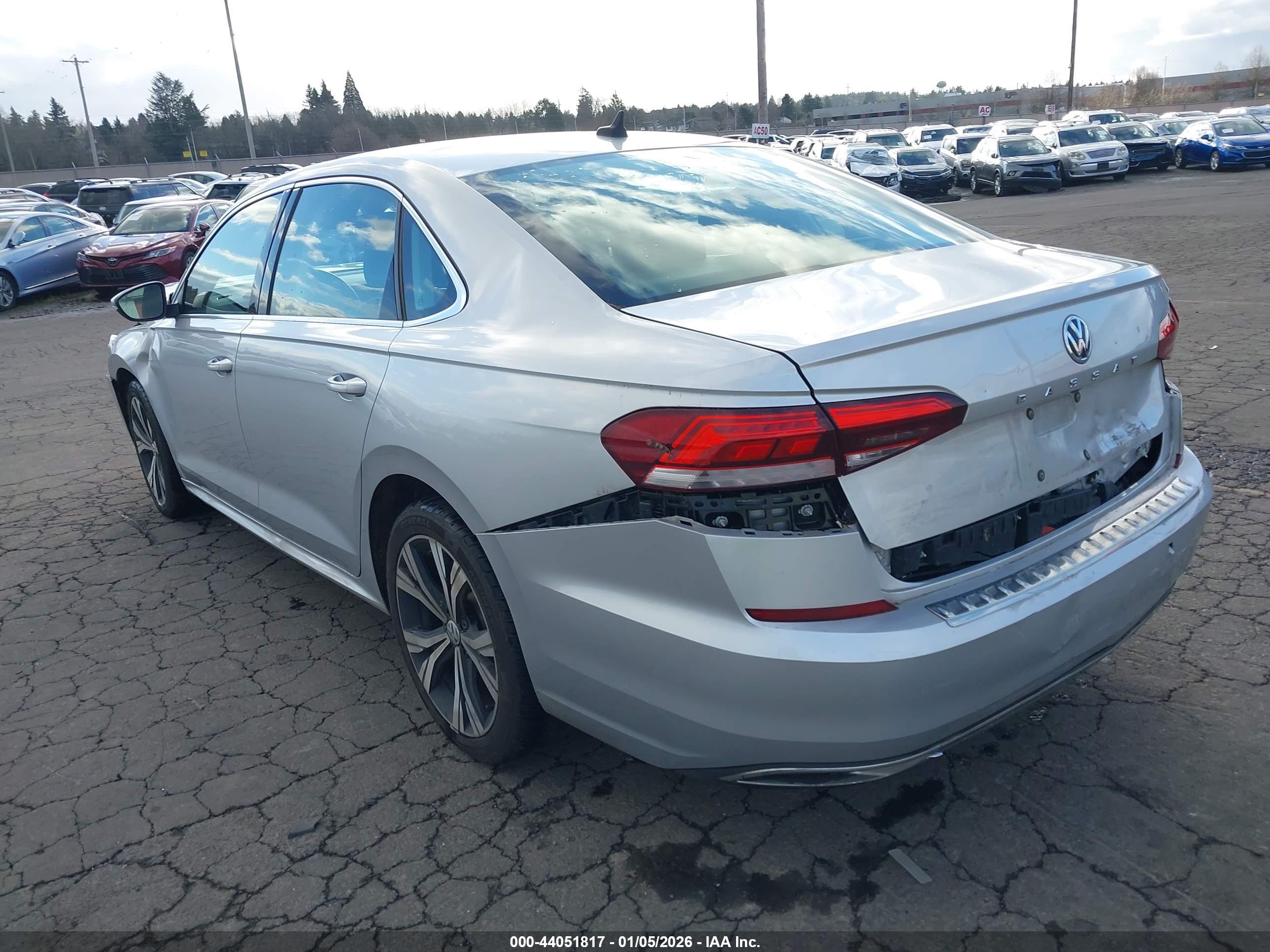 VOLKSWAGEN PASSAT image 3