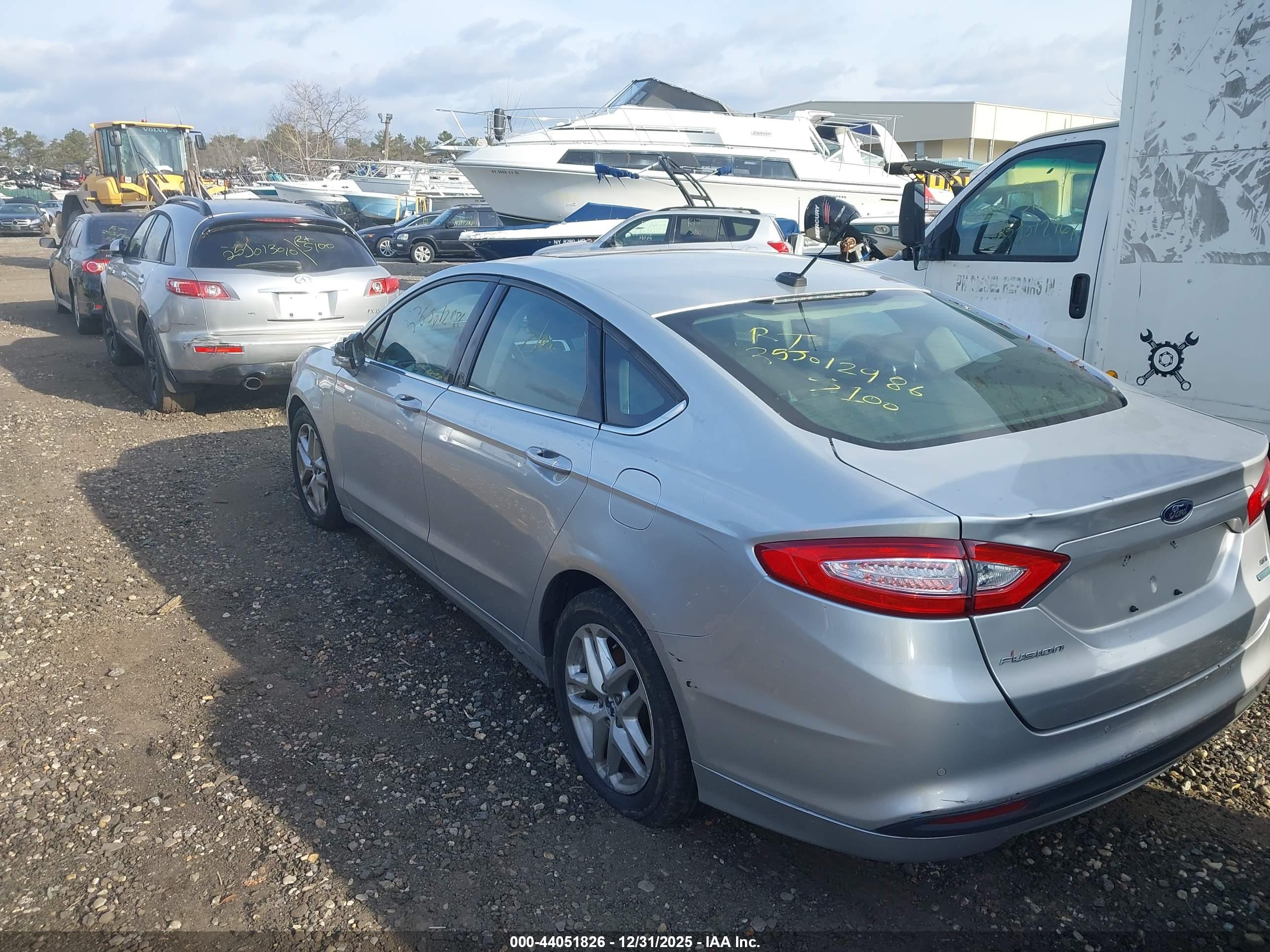 FORD FUSION image 3