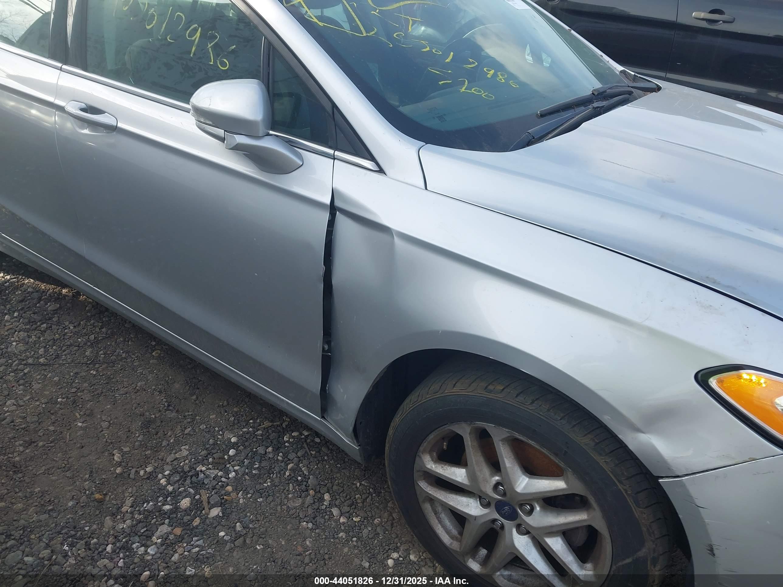 FORD FUSION image 6