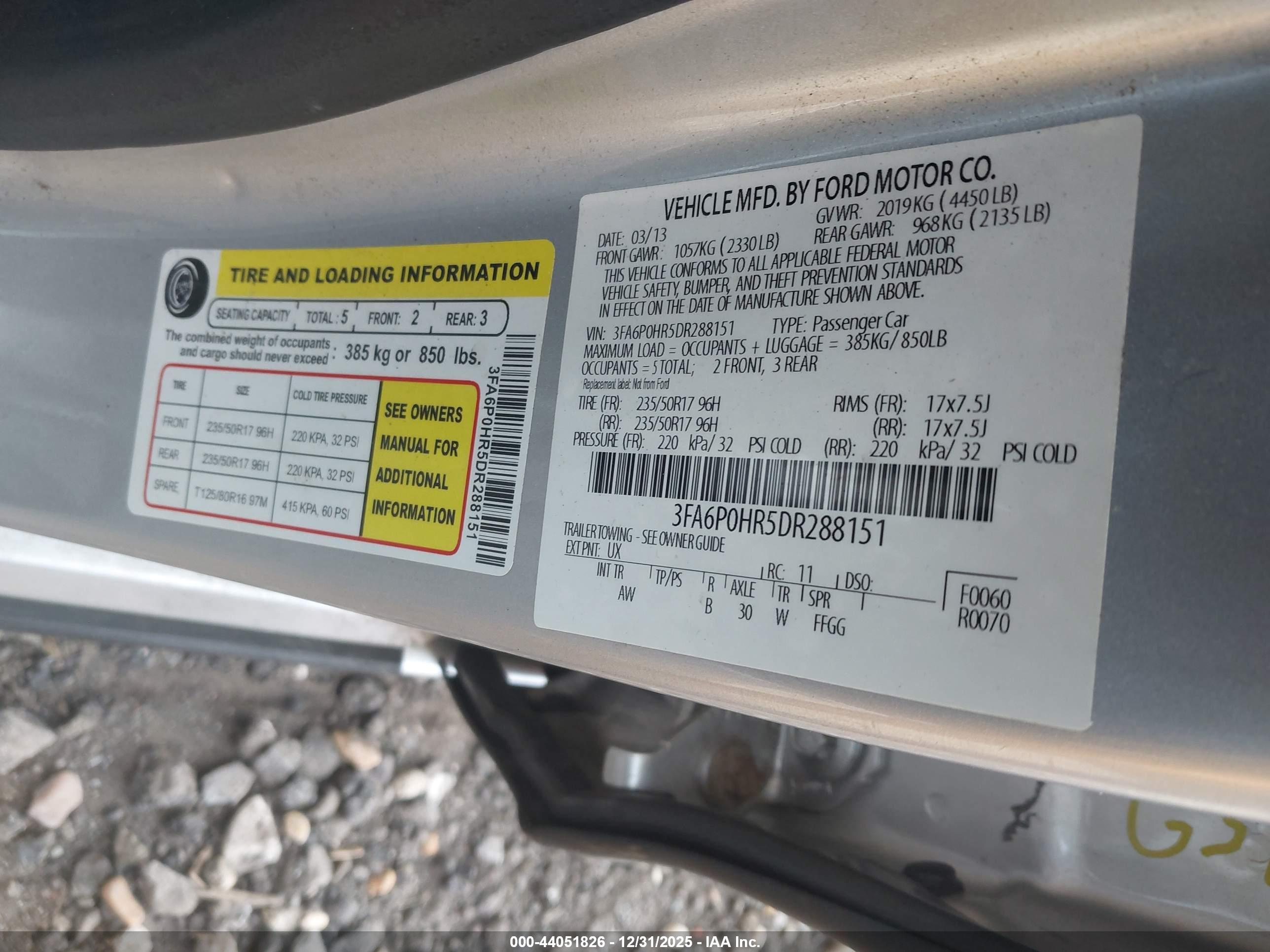 FORD FUSION image 9