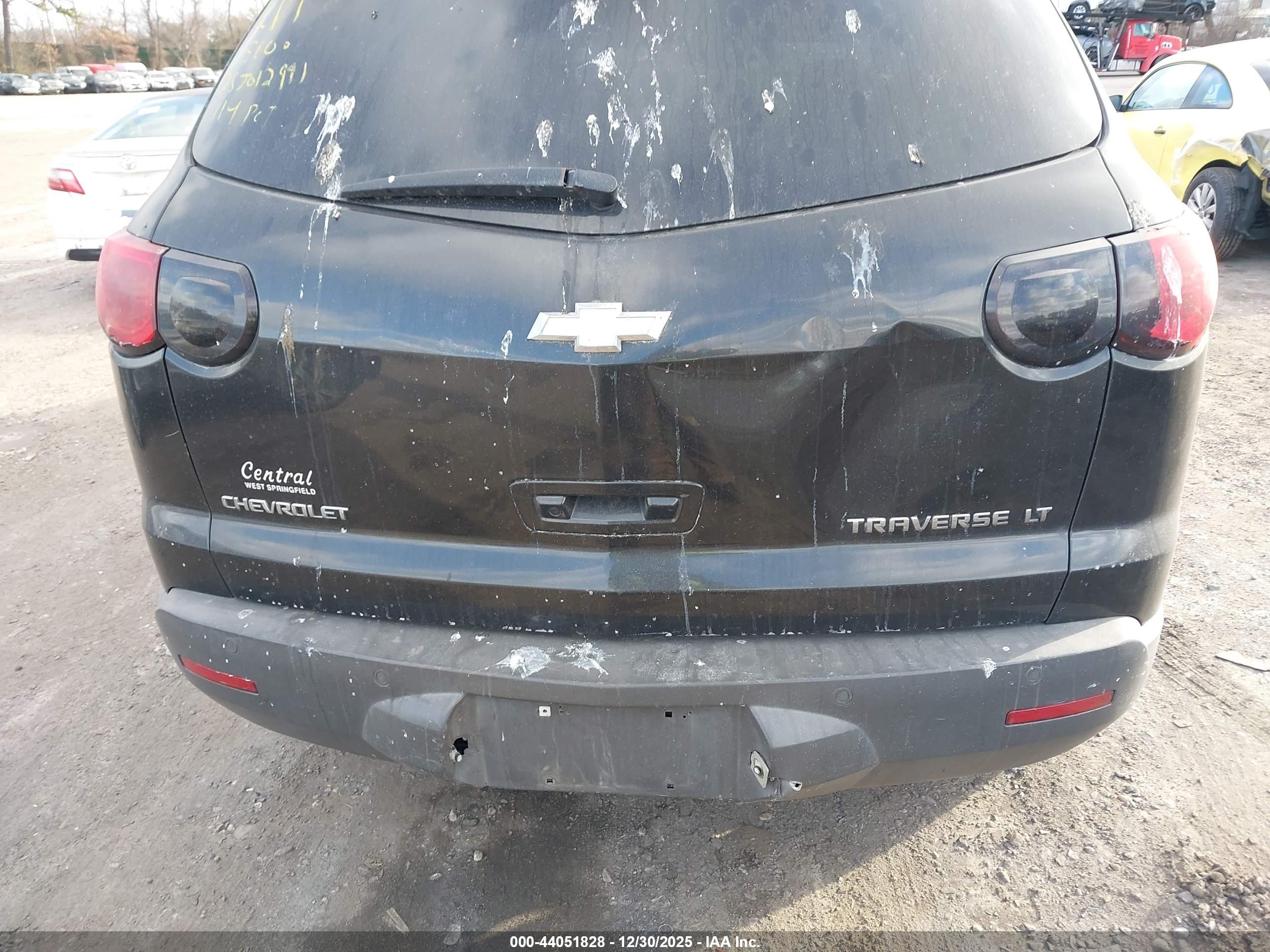 CHEVROLET TRAVERSE image 6