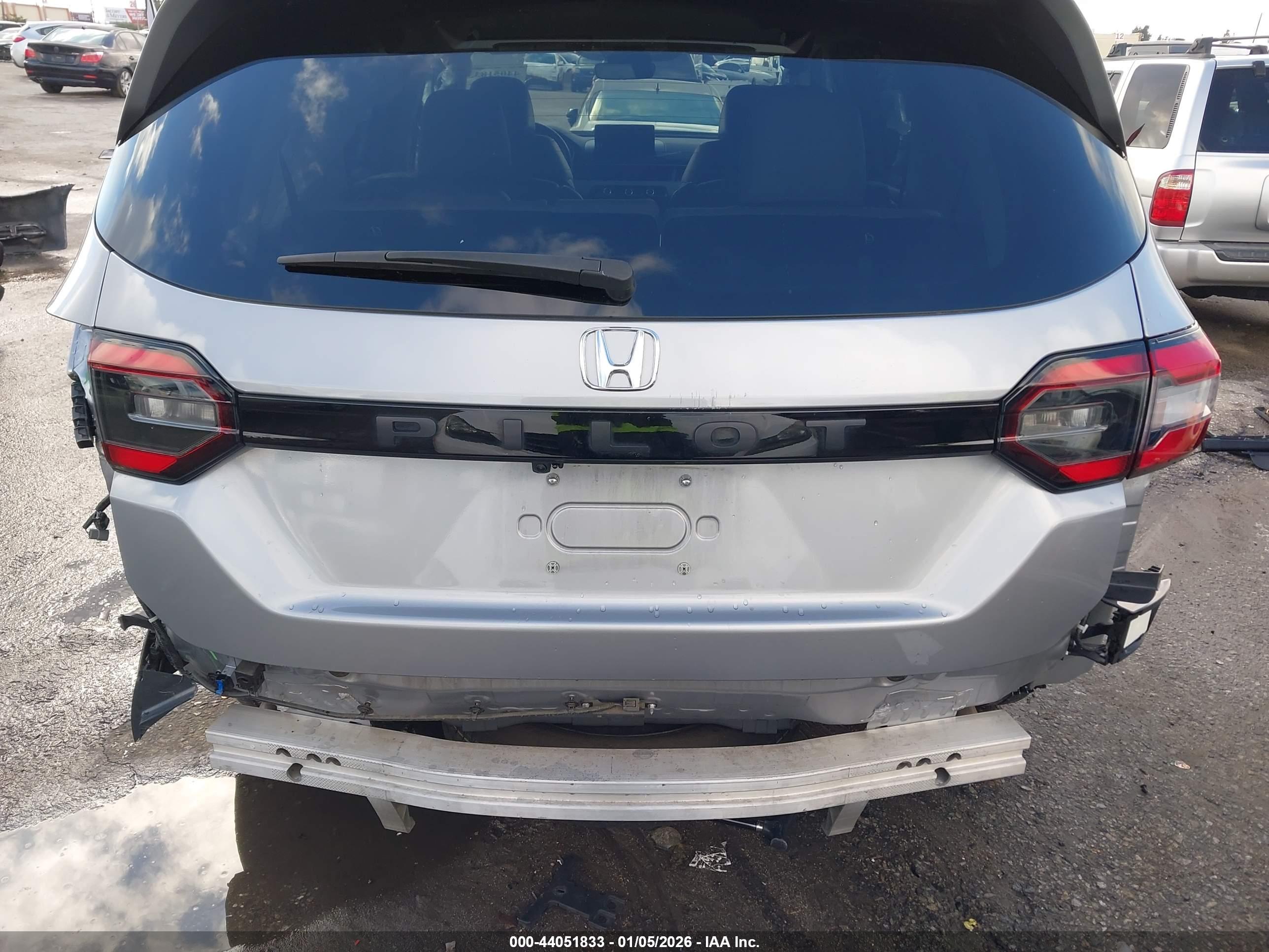 HONDA PILOT image 6