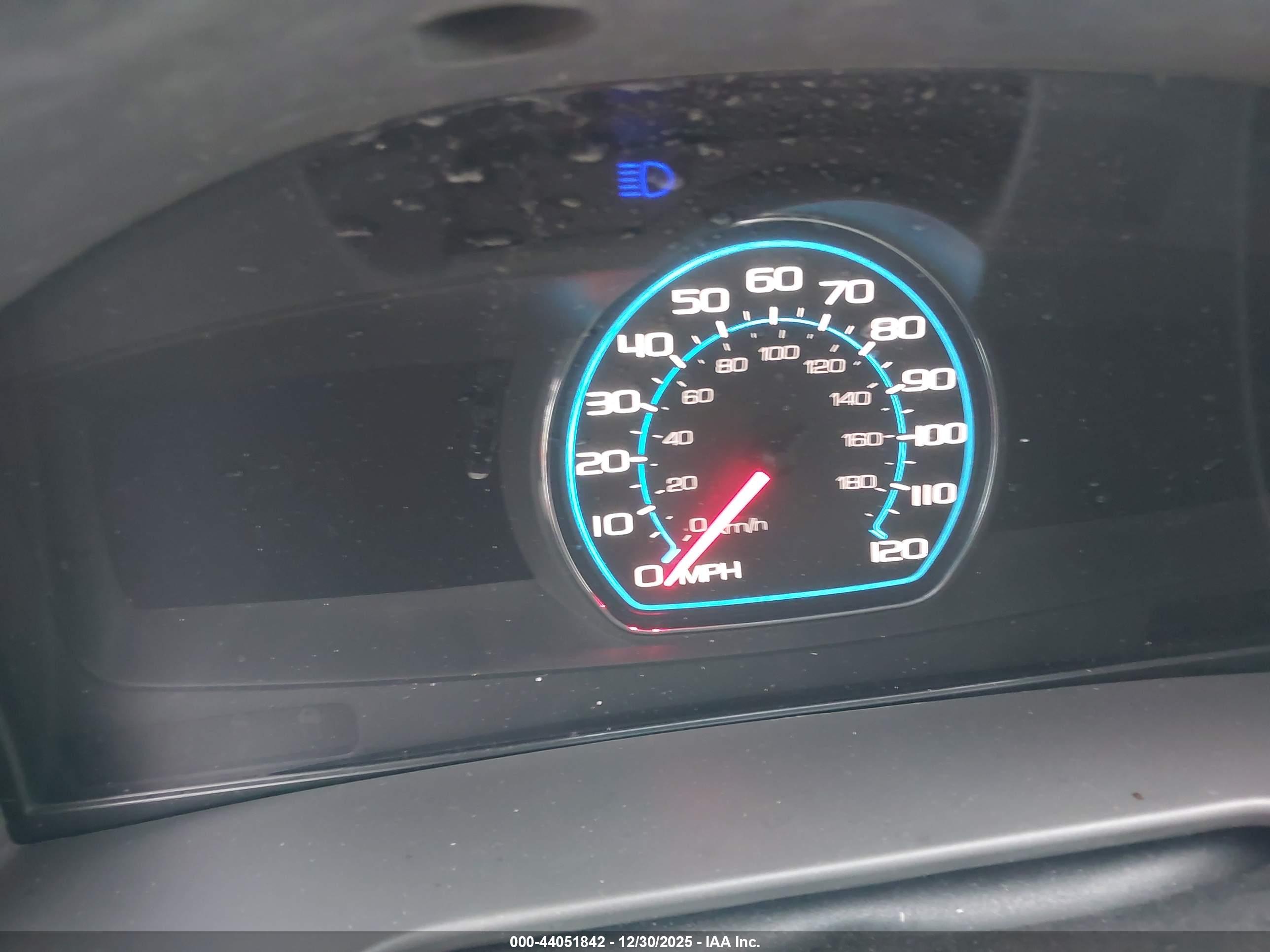 FORD FUSION image 7