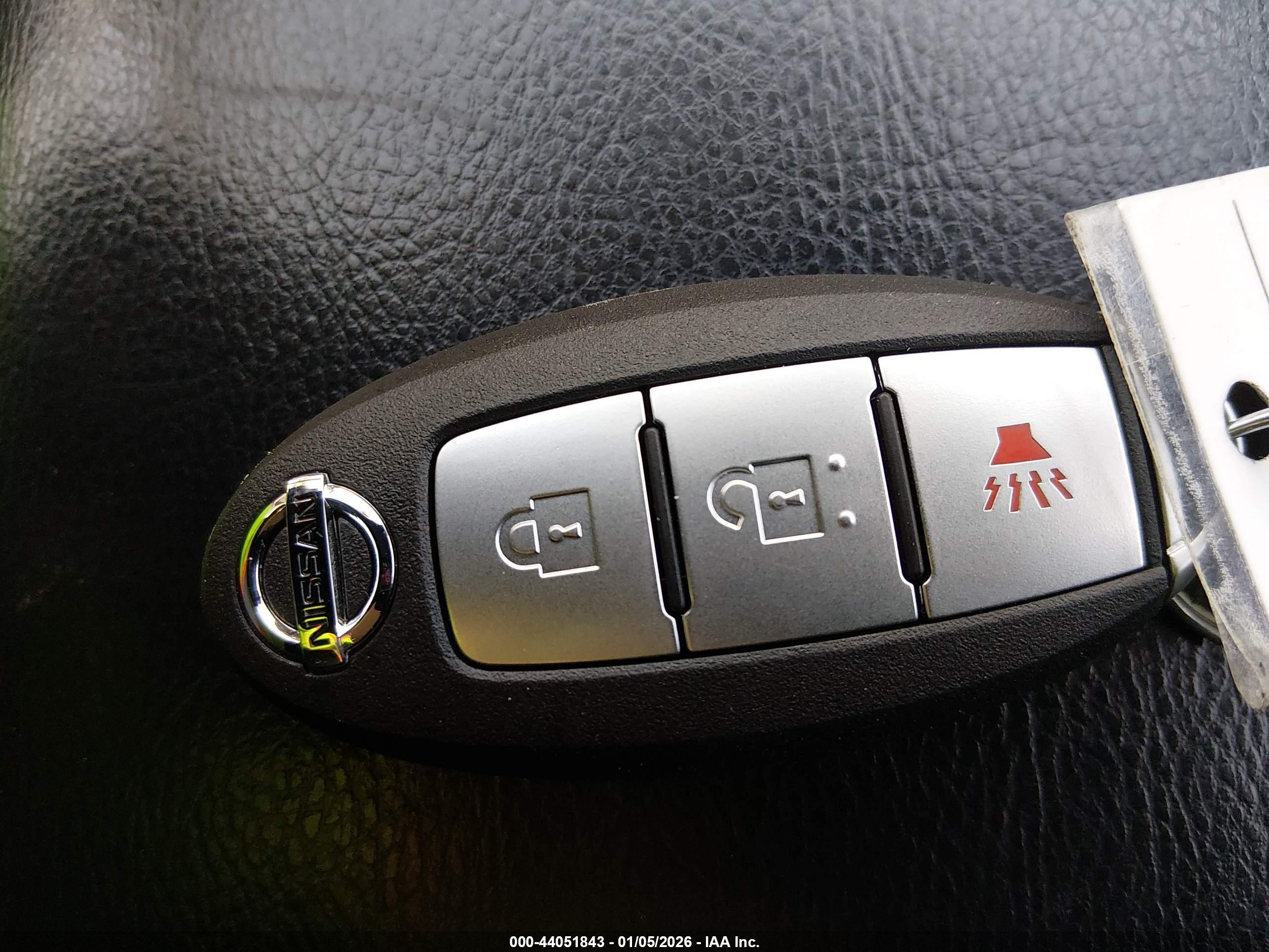 NISSAN ROGUE image 11