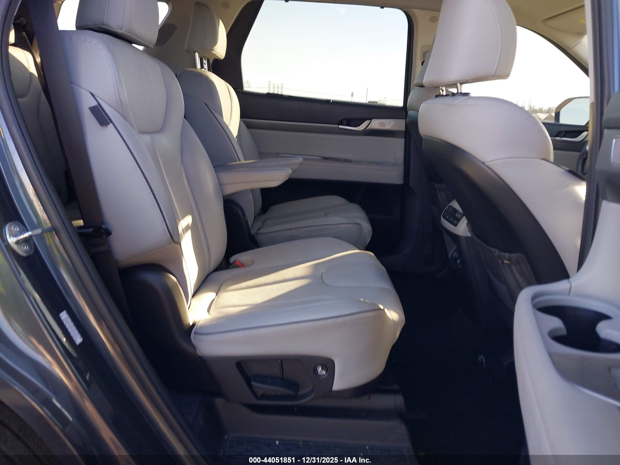HYUNDAI PALISADE image 8