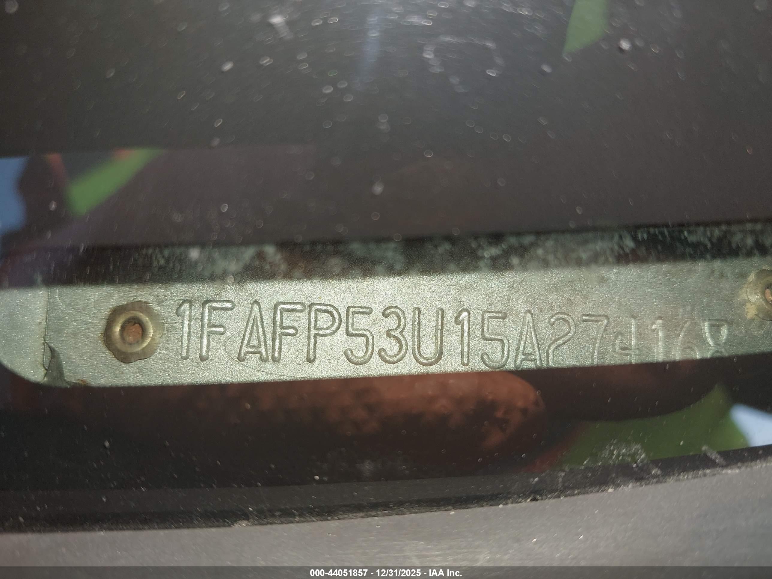 FORD TAURUS image 9