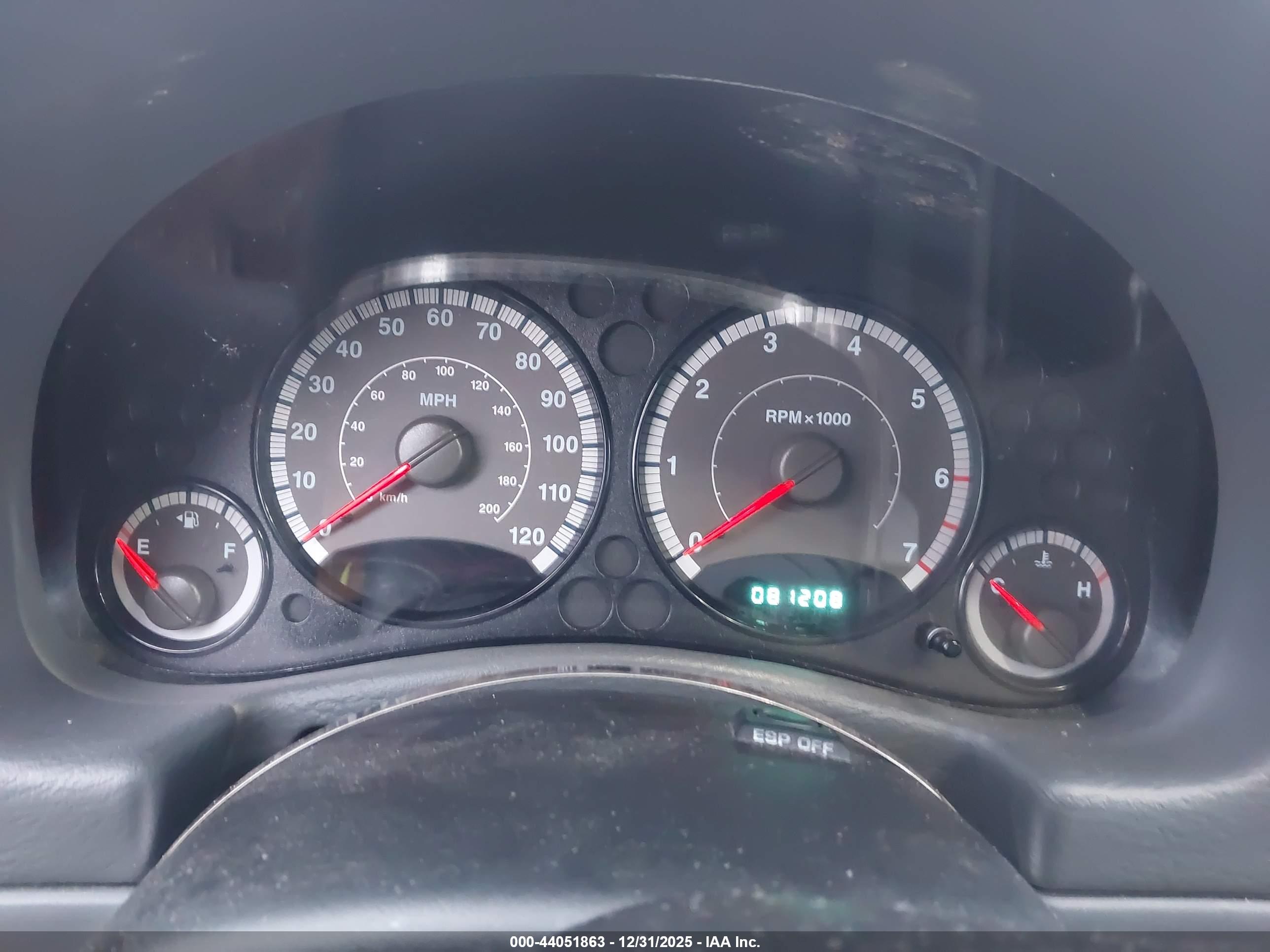 JEEP LIBERTY image 7