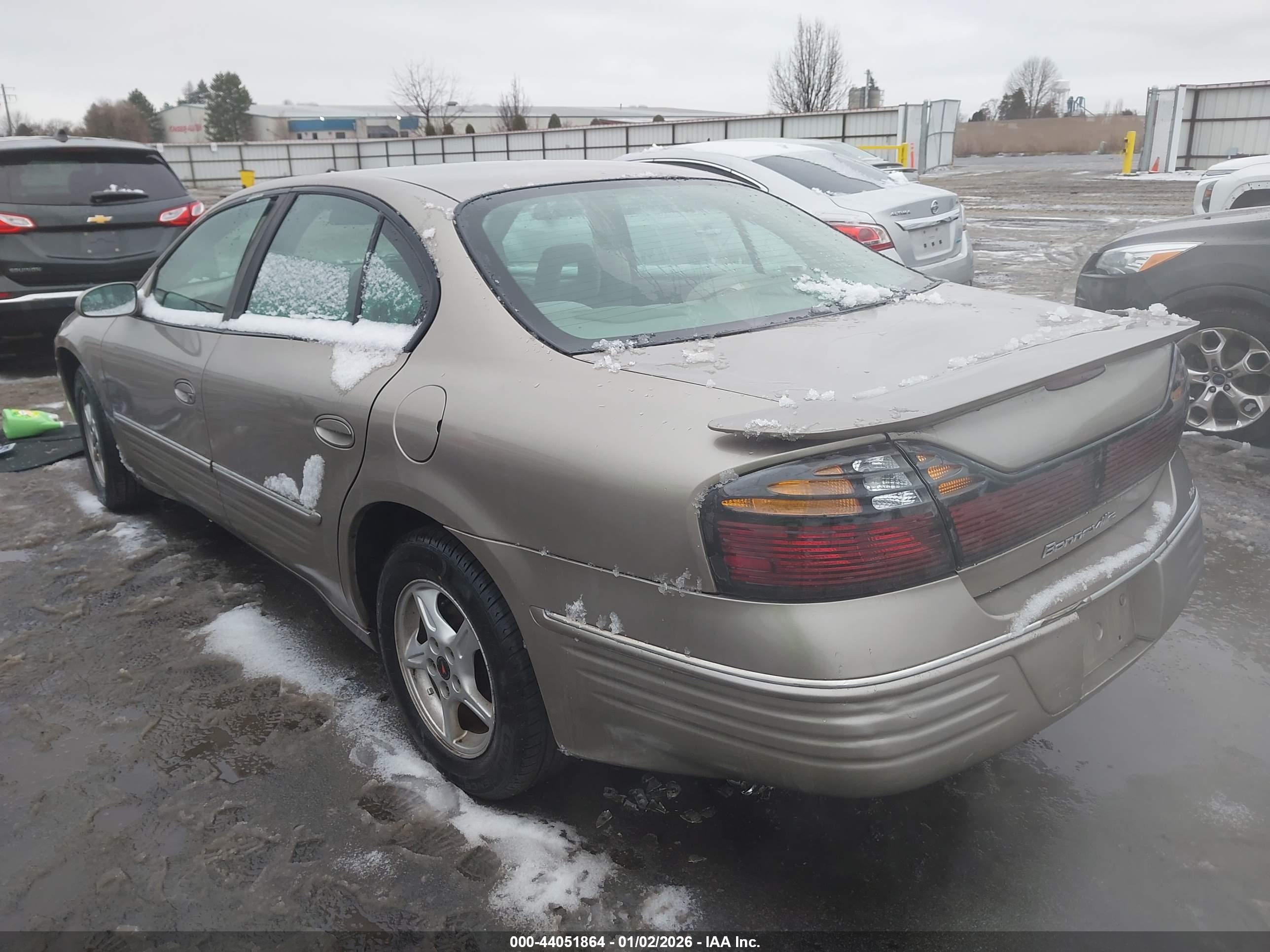 PONTIAC BONNEVILLE image 3