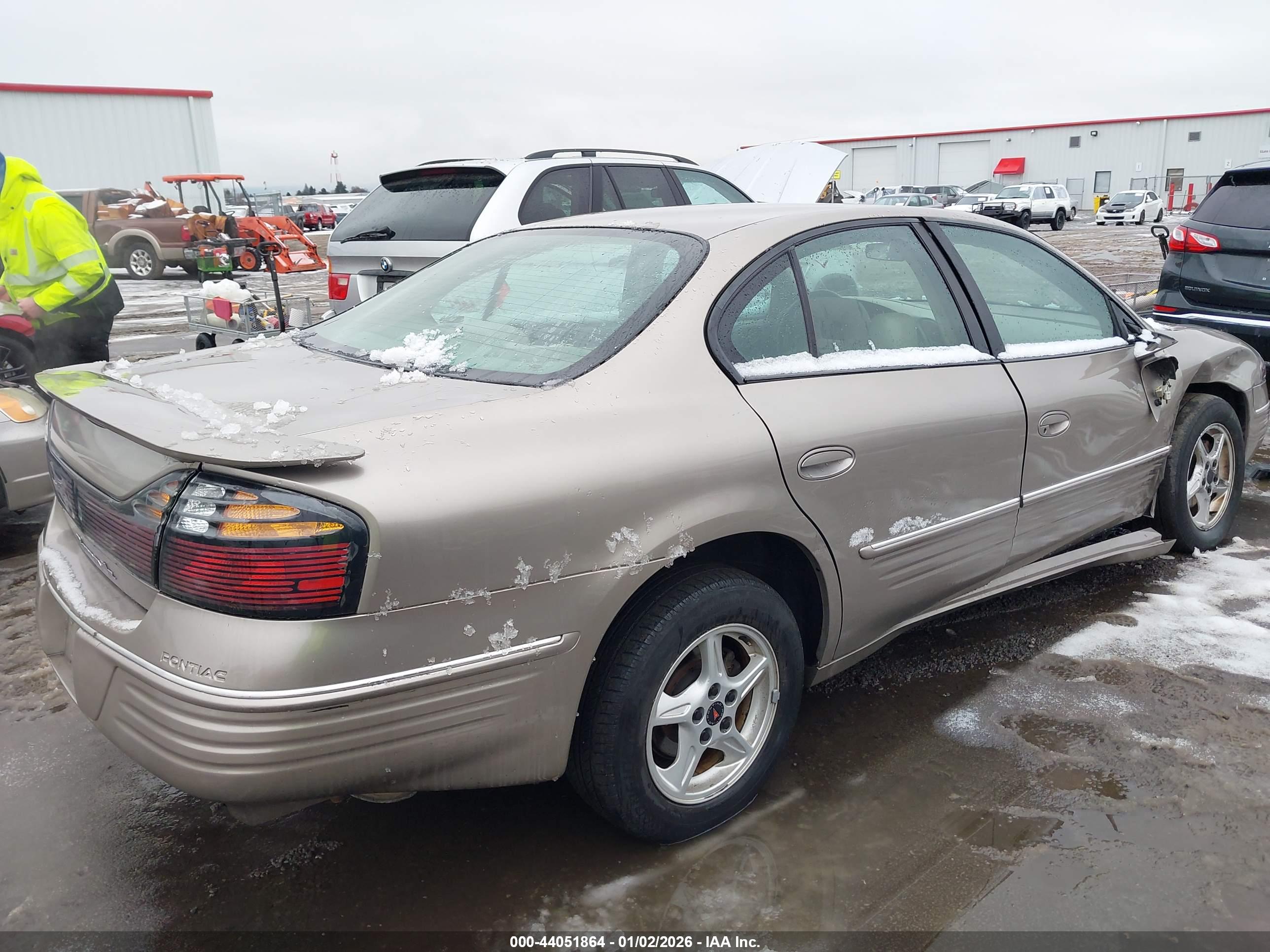 PONTIAC BONNEVILLE image 4