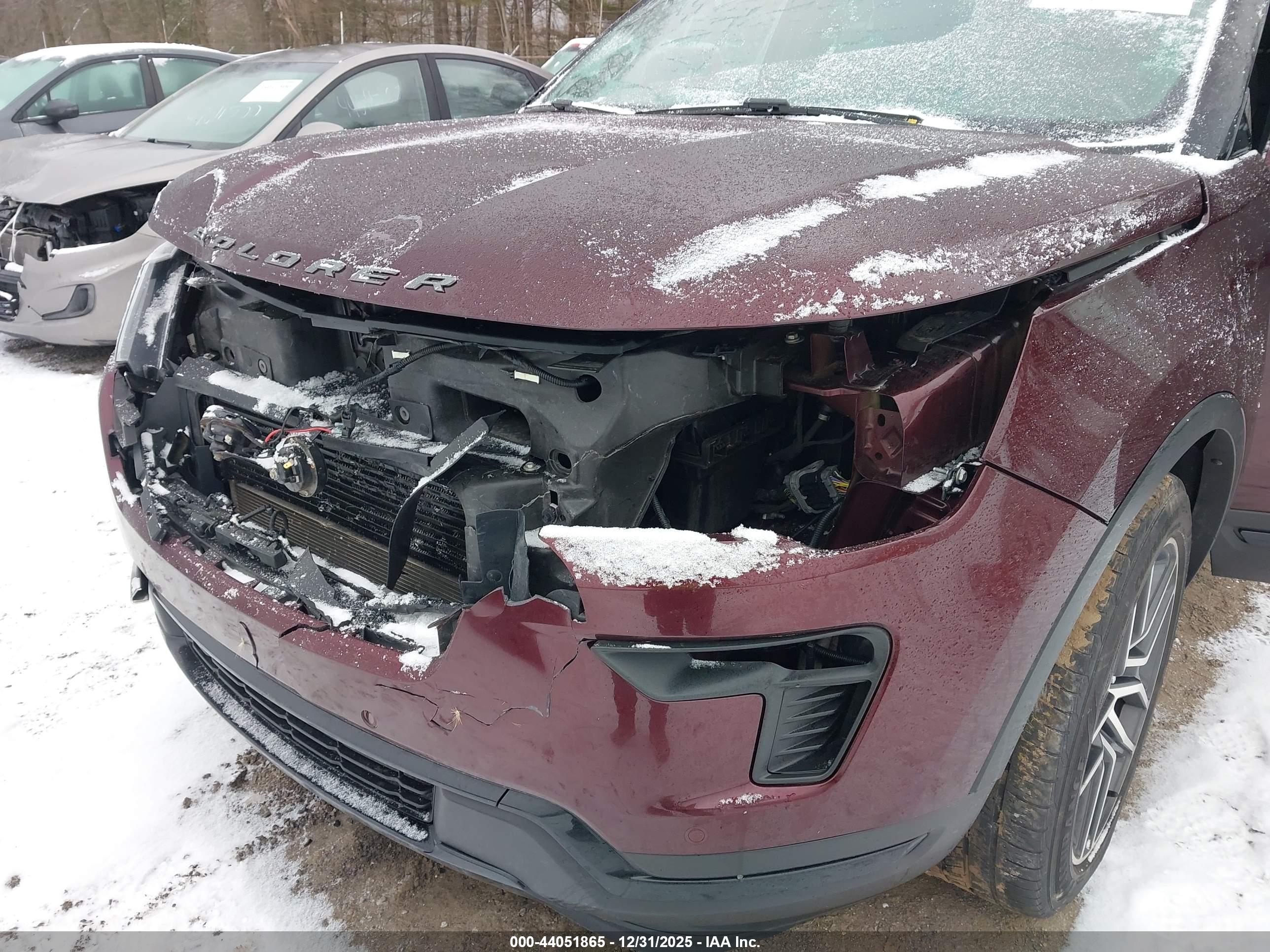 FORD EXPLORER image 6