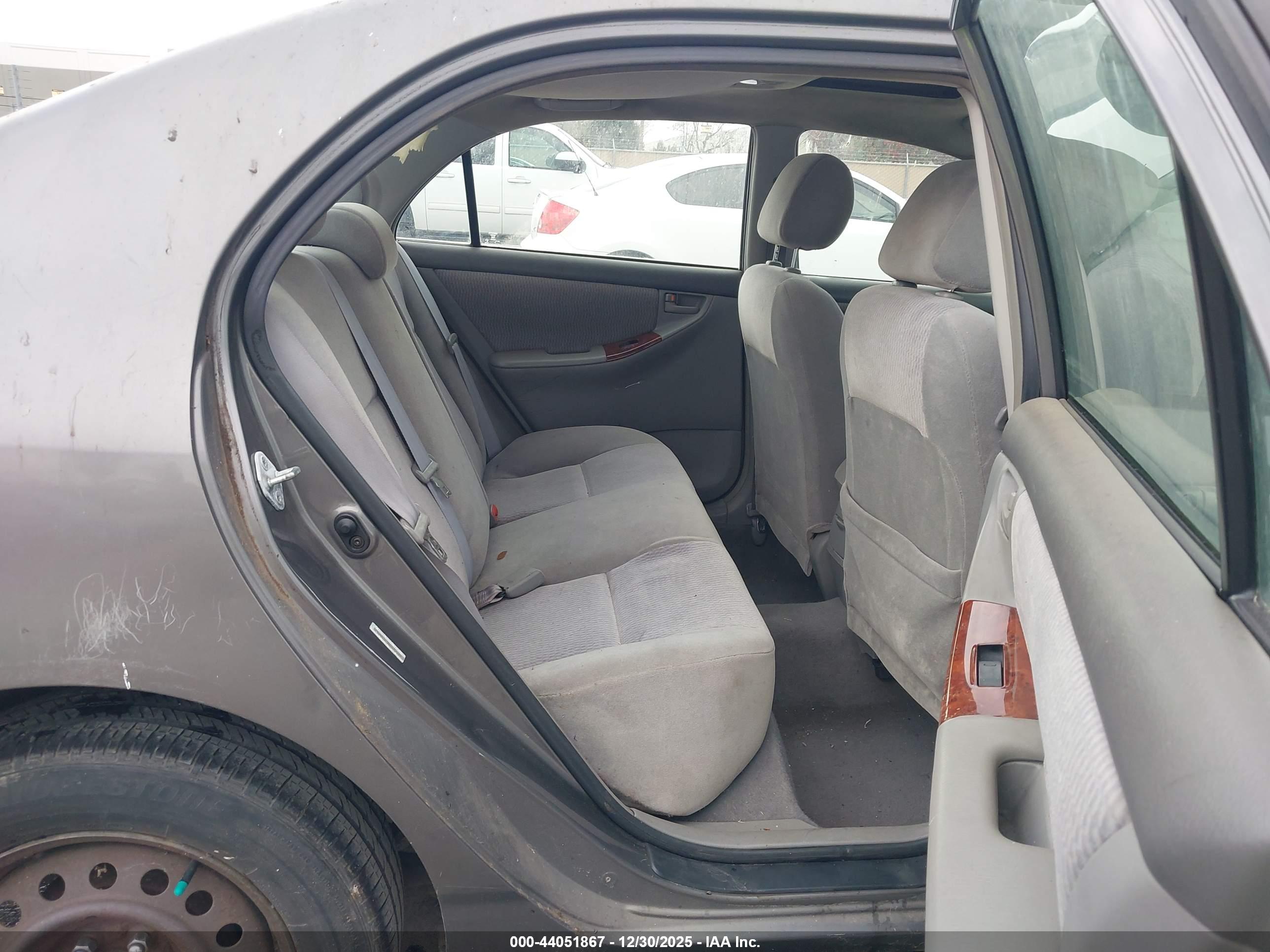 TOYOTA COROLLA image 8