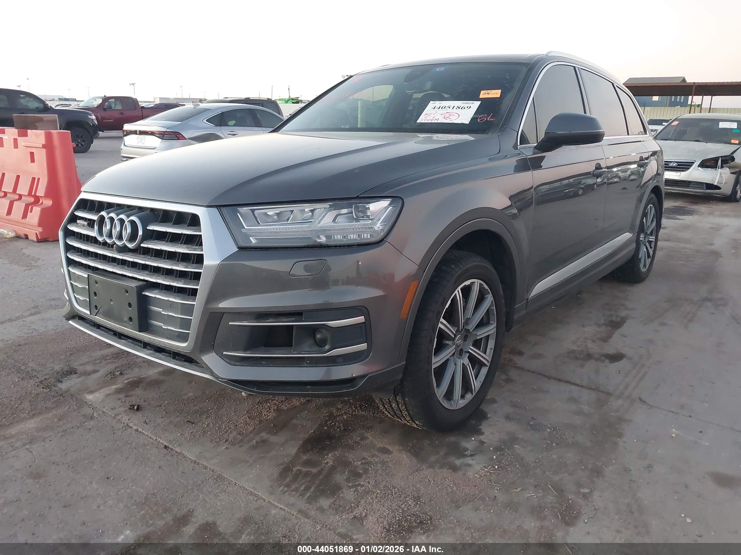 AUDI Q7 image 2