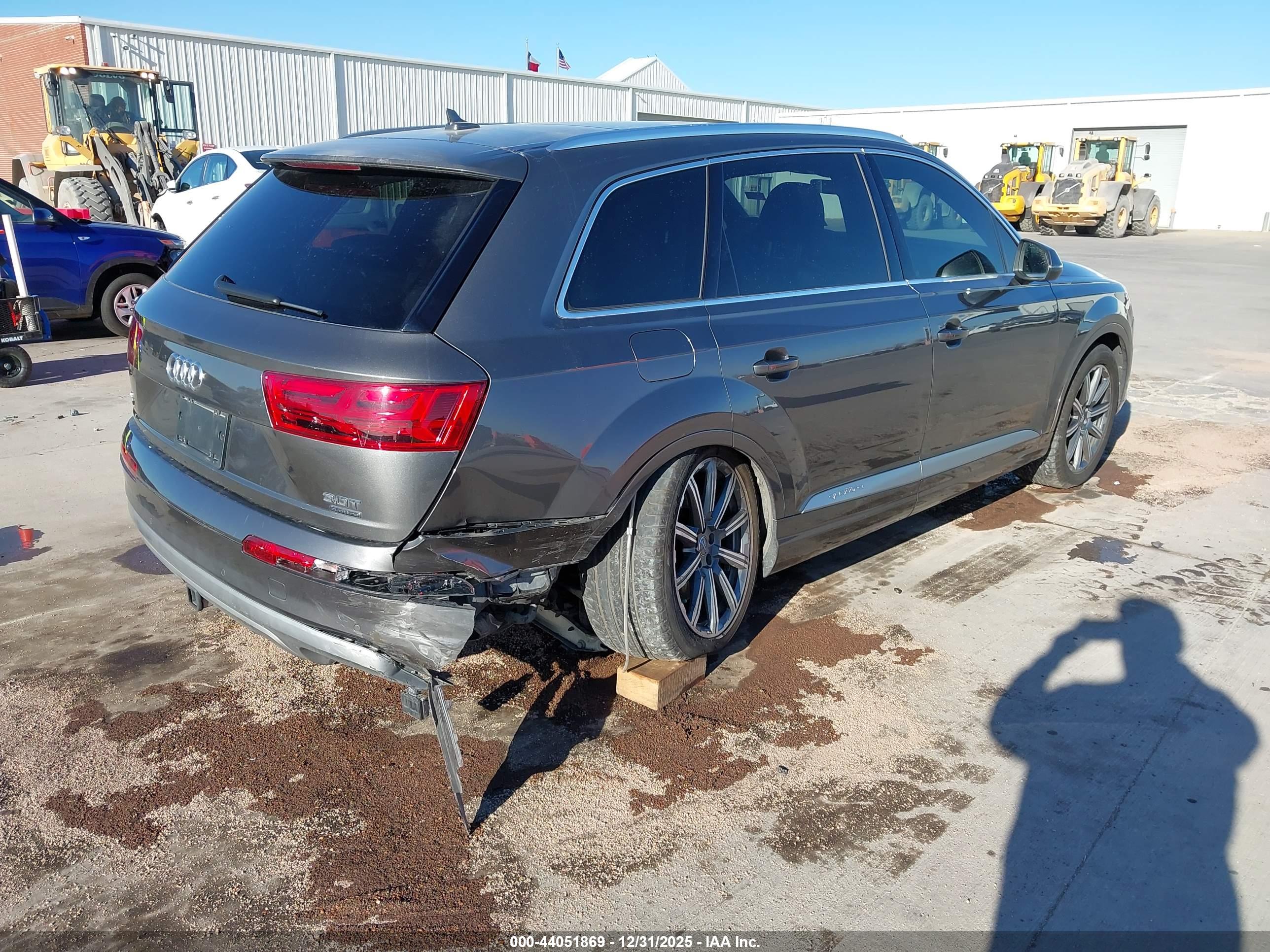 AUDI Q7 image 4