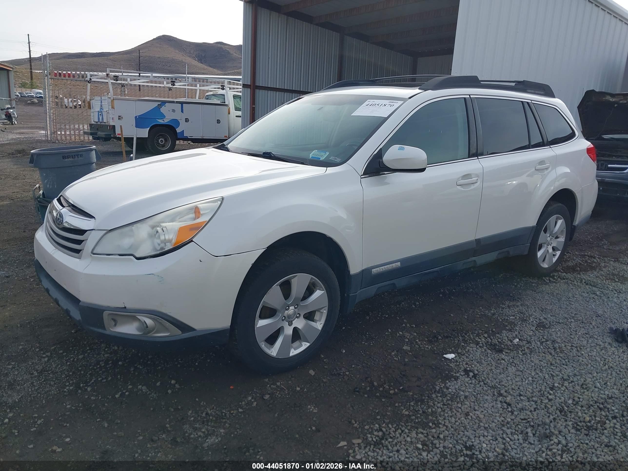SUBARU OUTBACK image 2