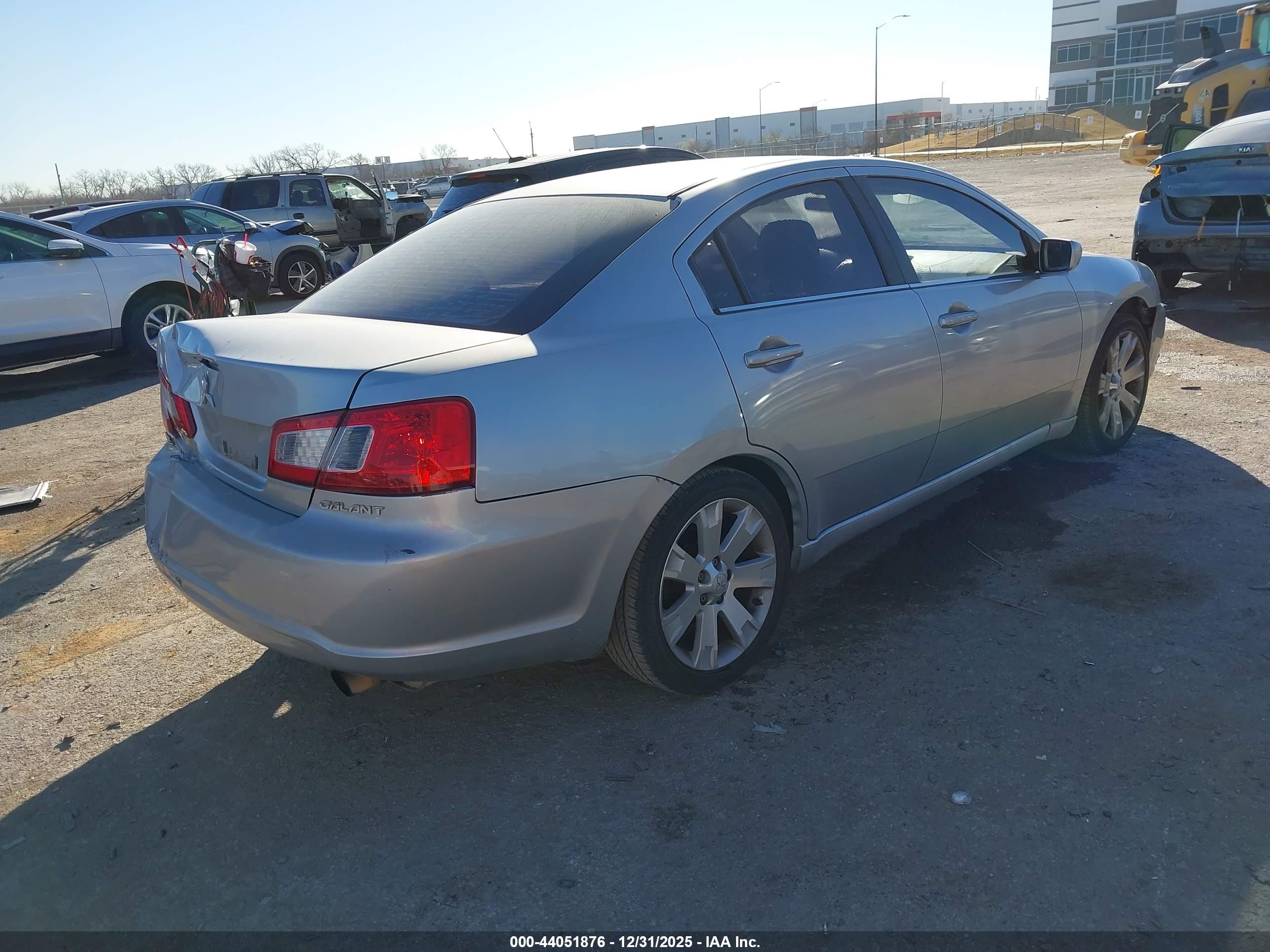 MITSUBISHI GALANT image 4