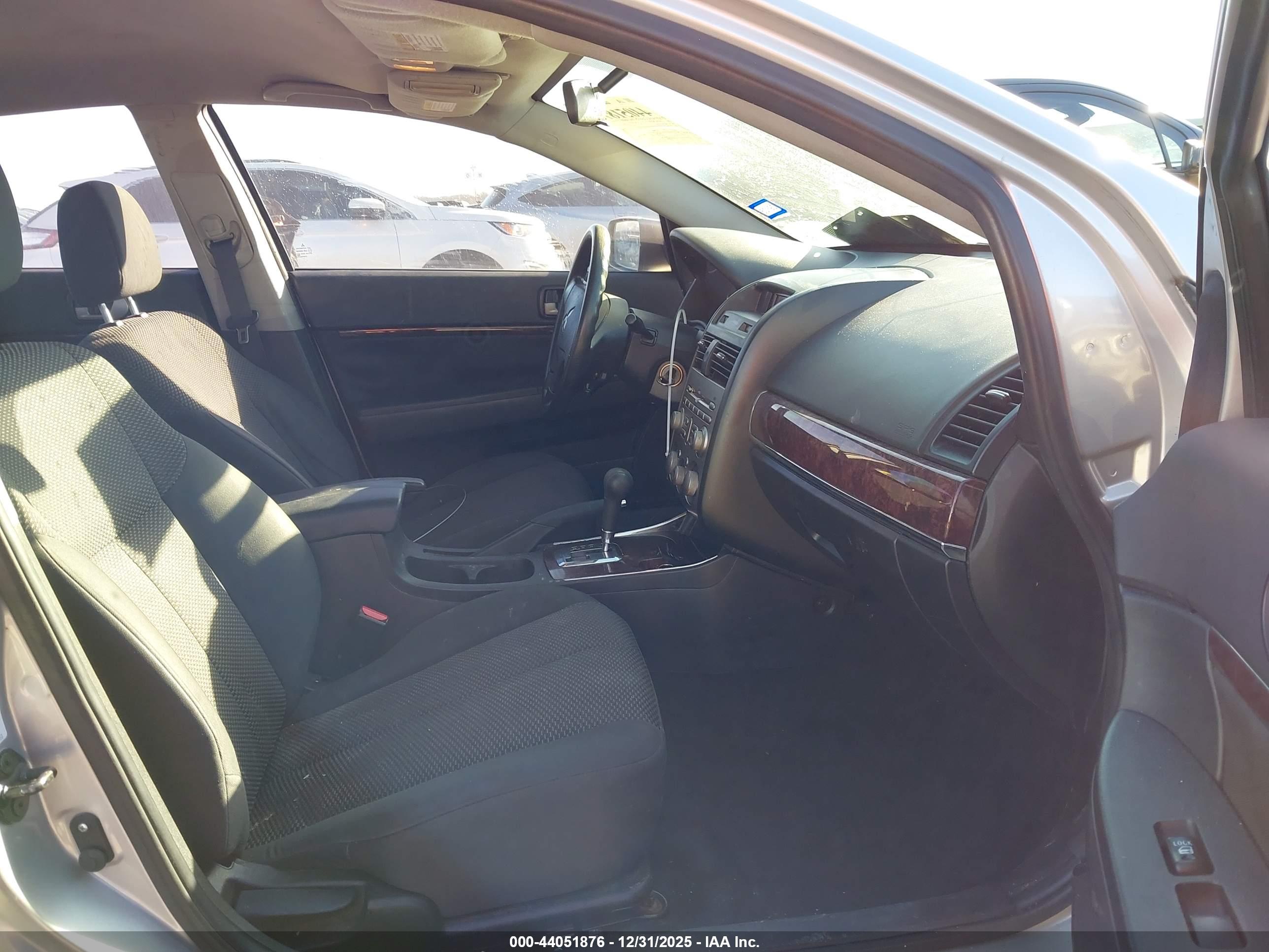MITSUBISHI GALANT image 5