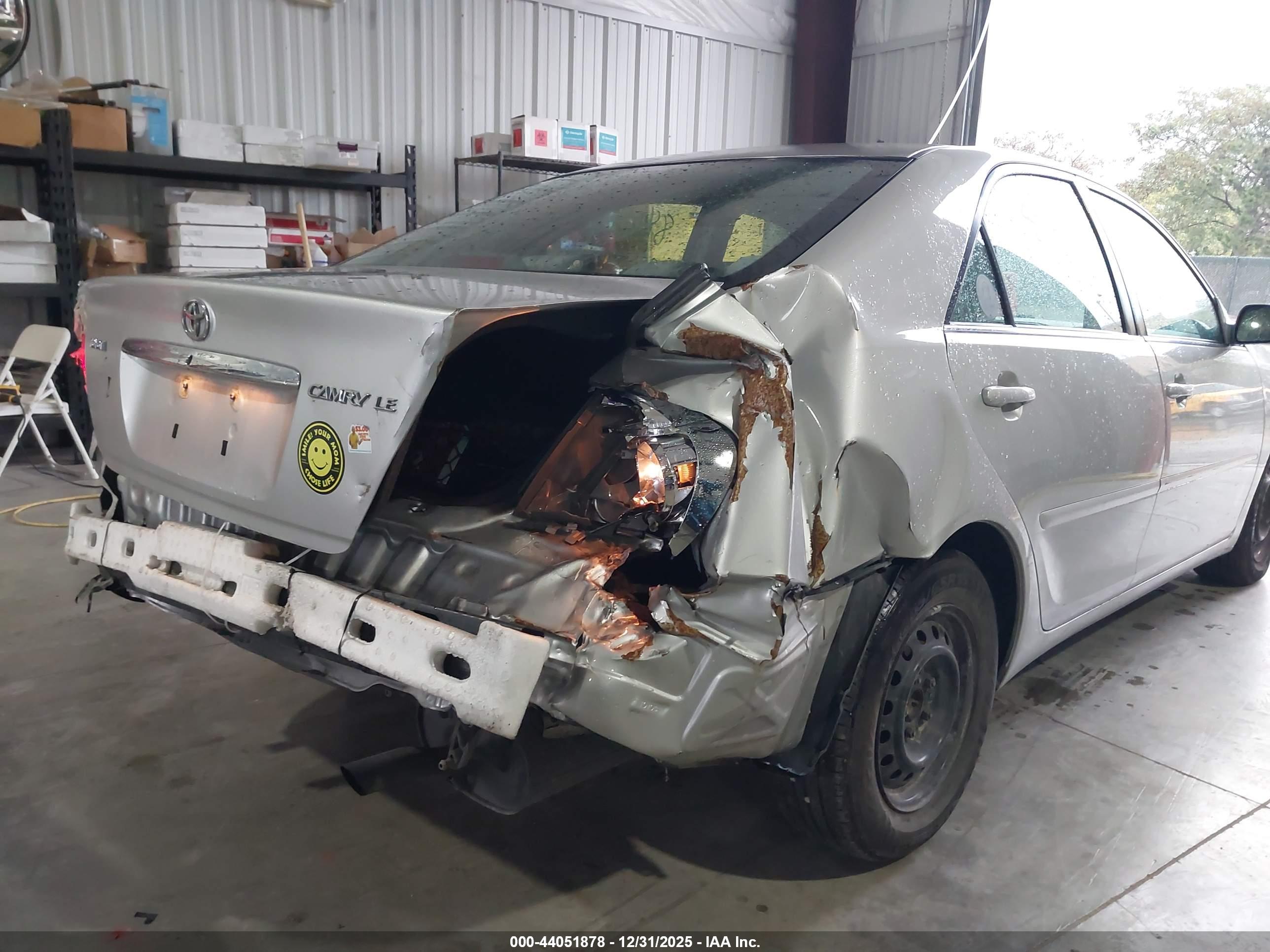 TOYOTA CAMRY image 6