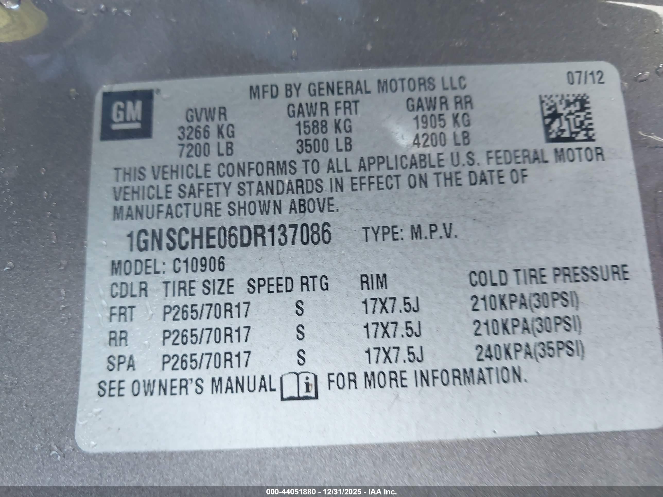 CHEVROLET SUBURBAN image 9