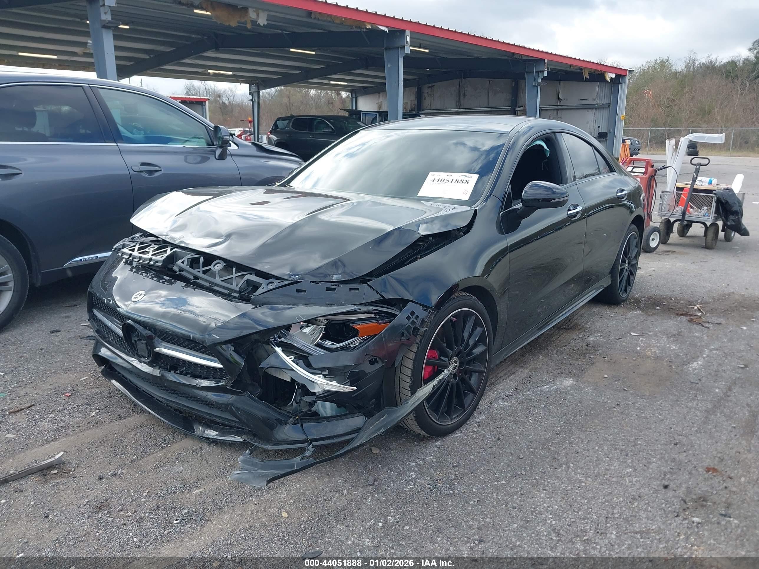 MERCEDES-BENZ CLA image 2