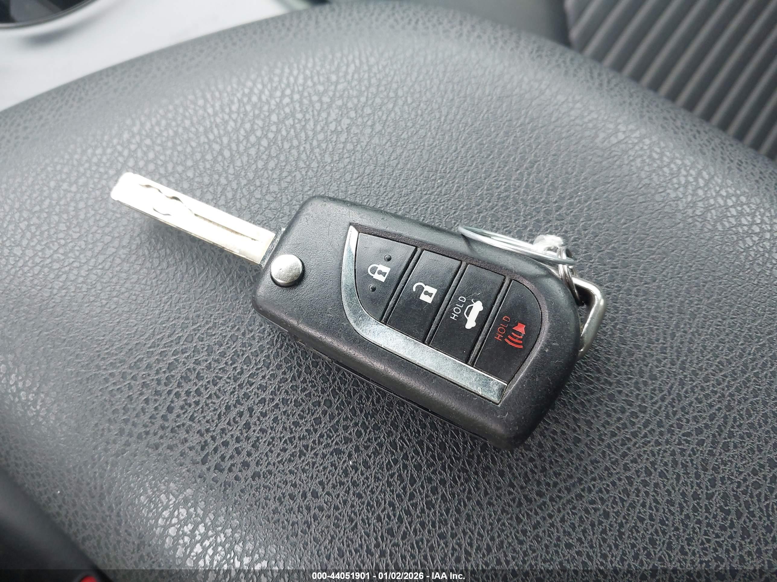 TOYOTA CAMRY image 11