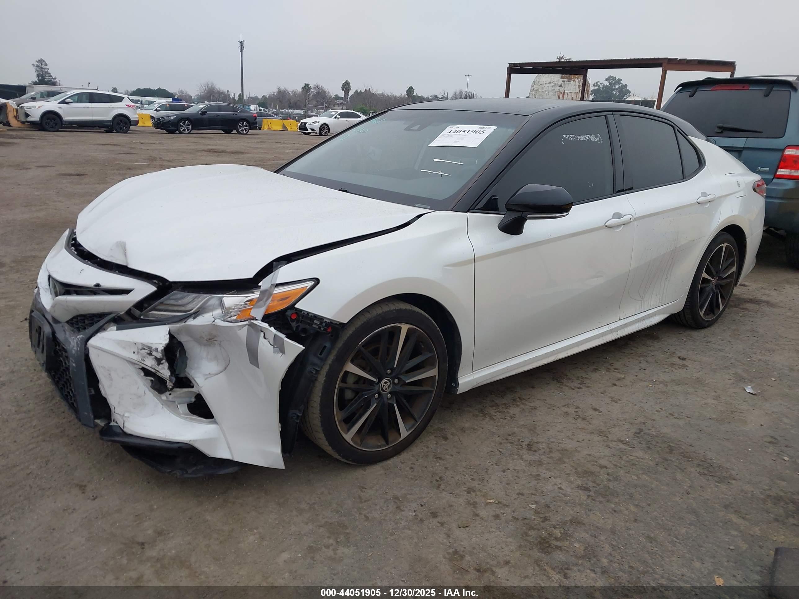 TOYOTA CAMRY image 2