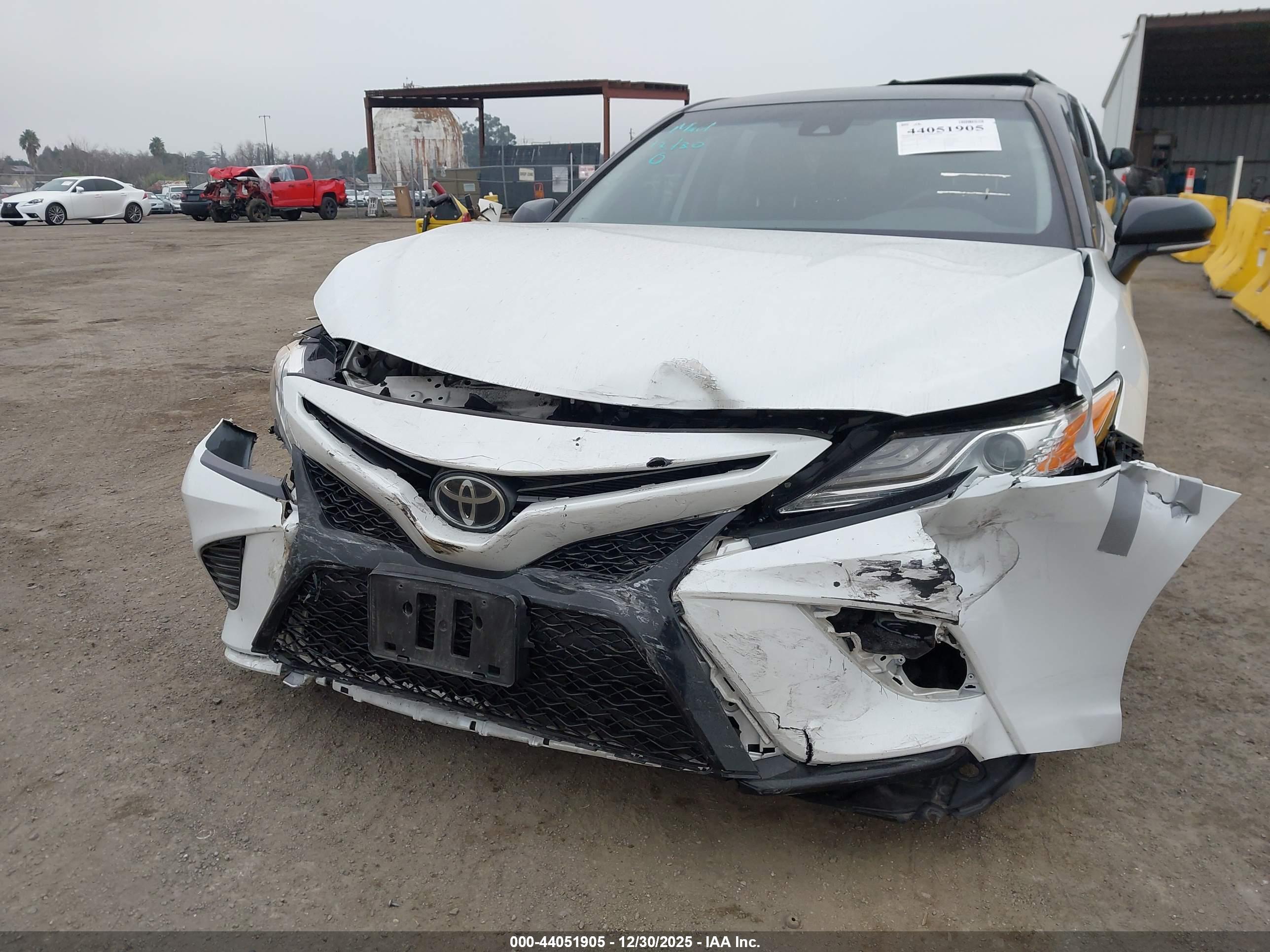 TOYOTA CAMRY image 6
