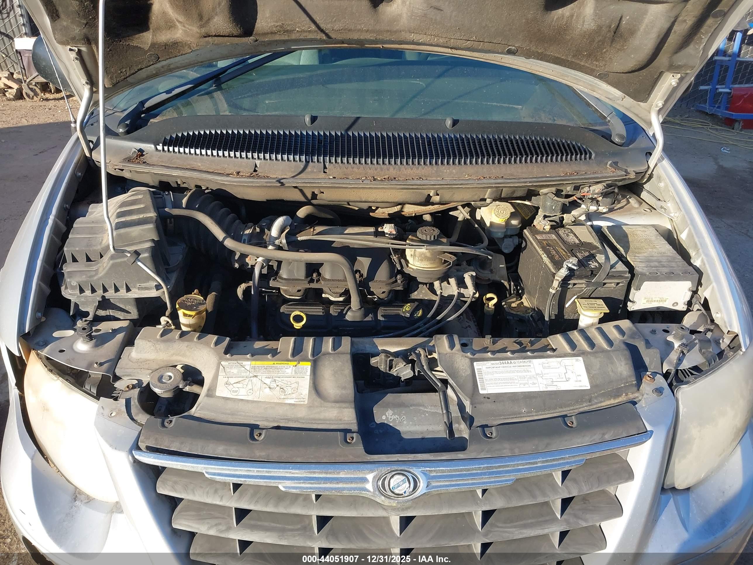 CHRYSLER TOWN image 10
