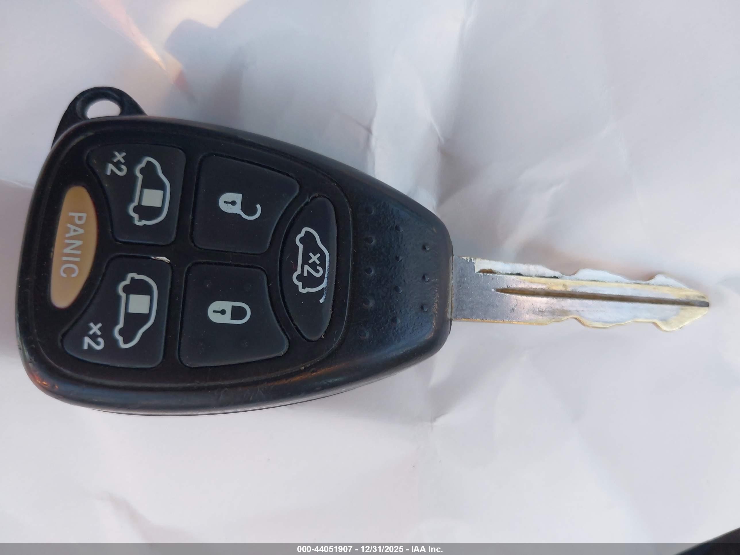 CHRYSLER TOWN image 11