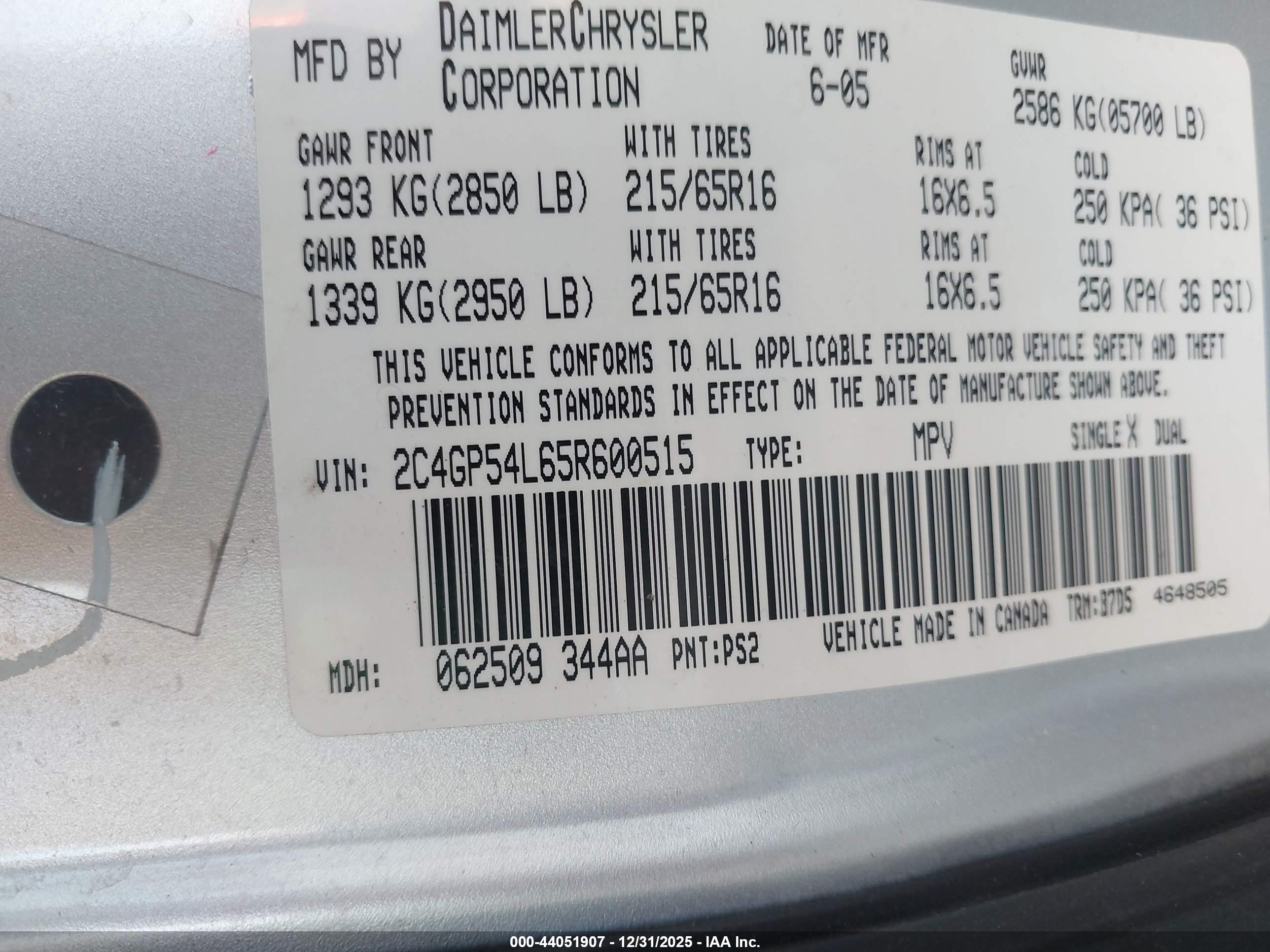 CHRYSLER TOWN image 9