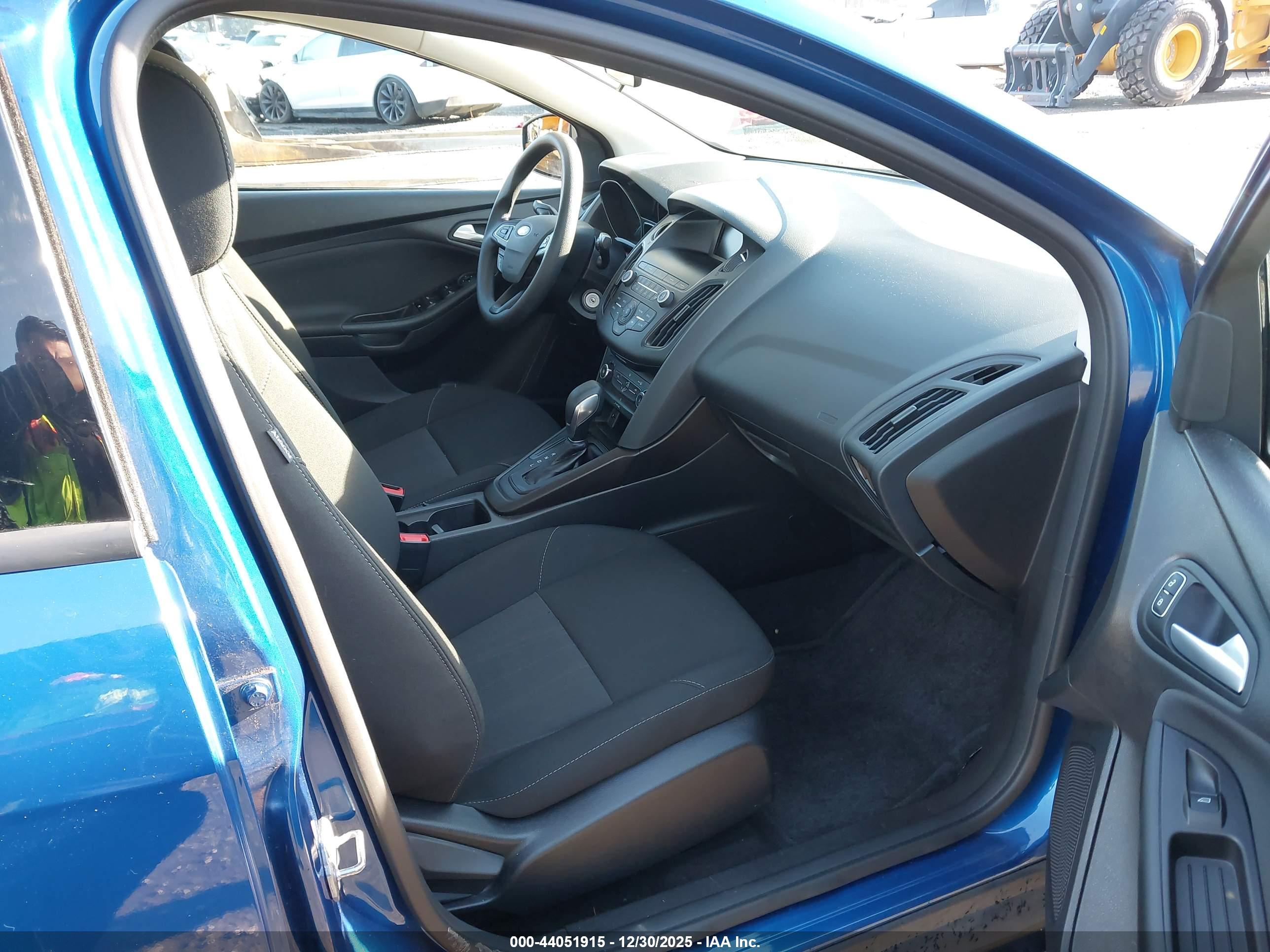 FORD FOCUS image 5