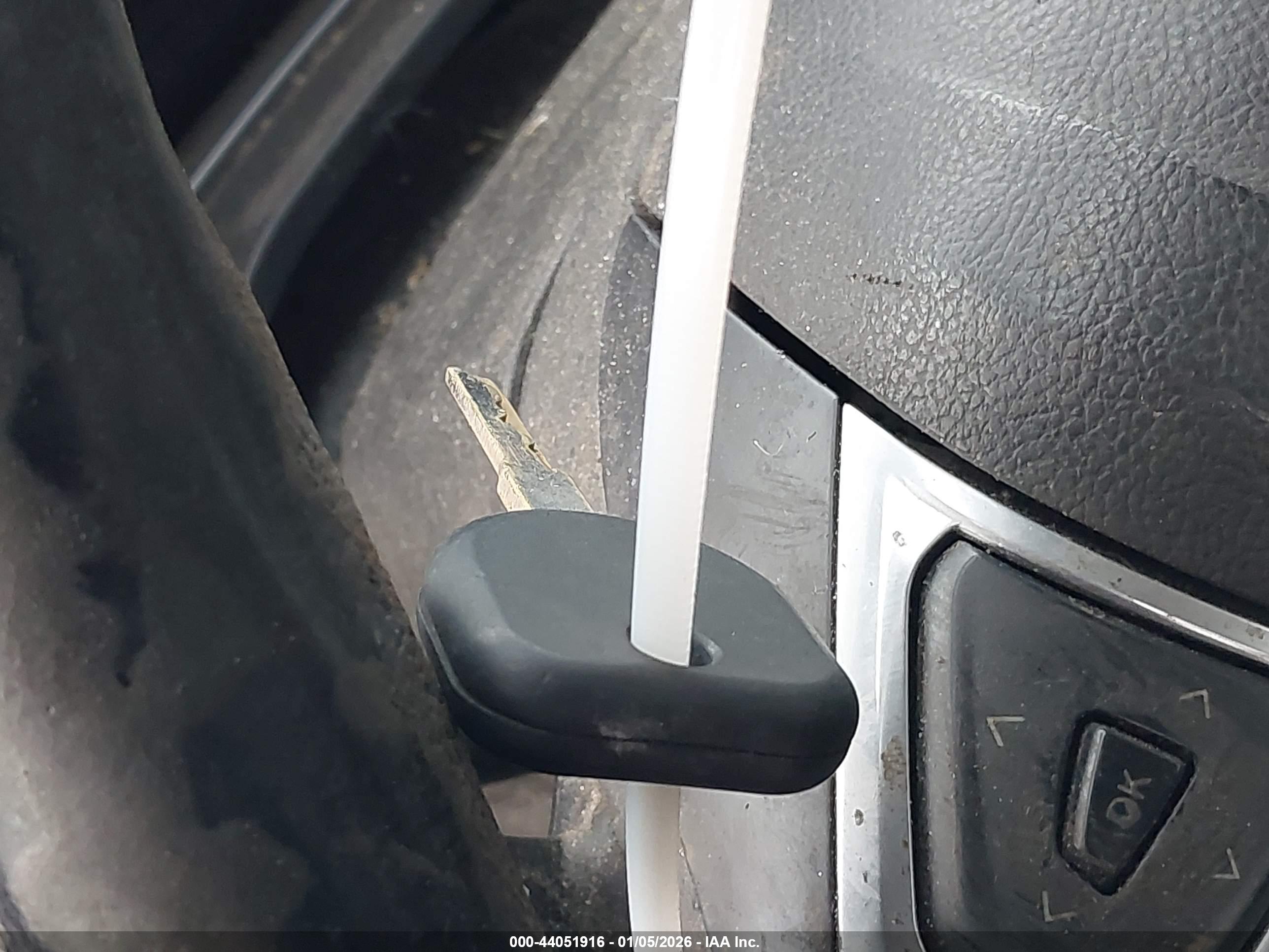 FORD FUSION image 11
