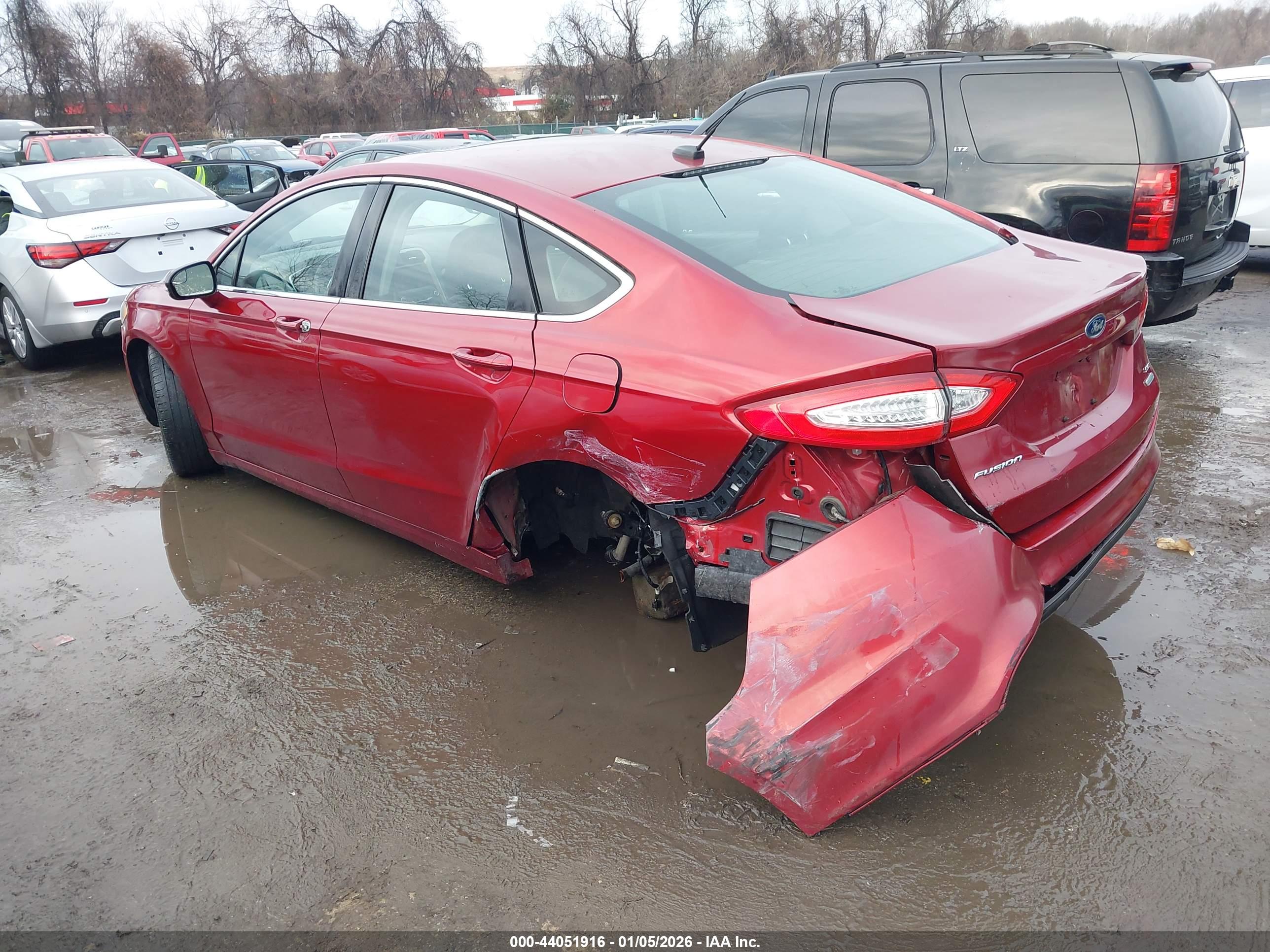 FORD FUSION image 3