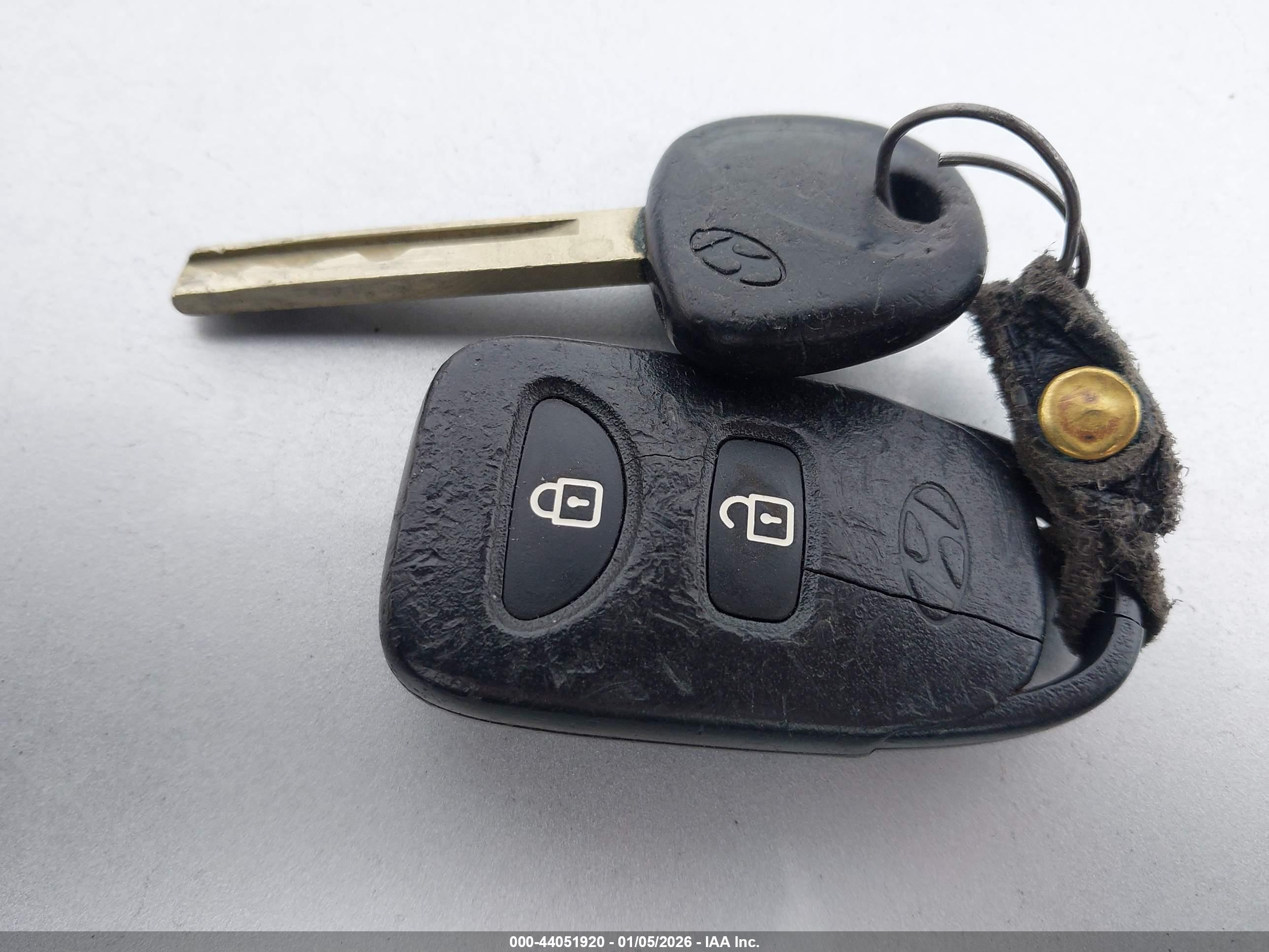 HYUNDAI ACCENT image 11