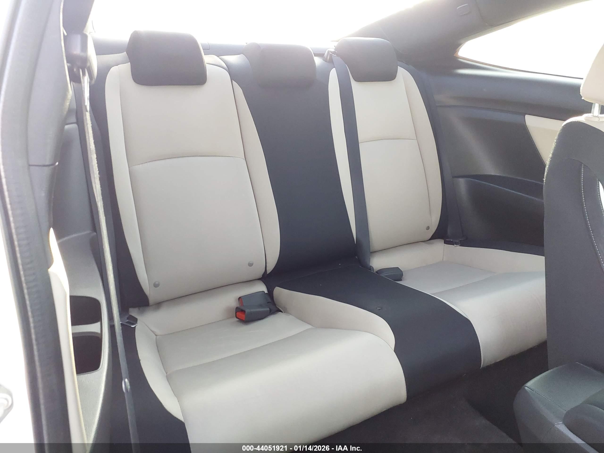 HONDA CIVIC image 8