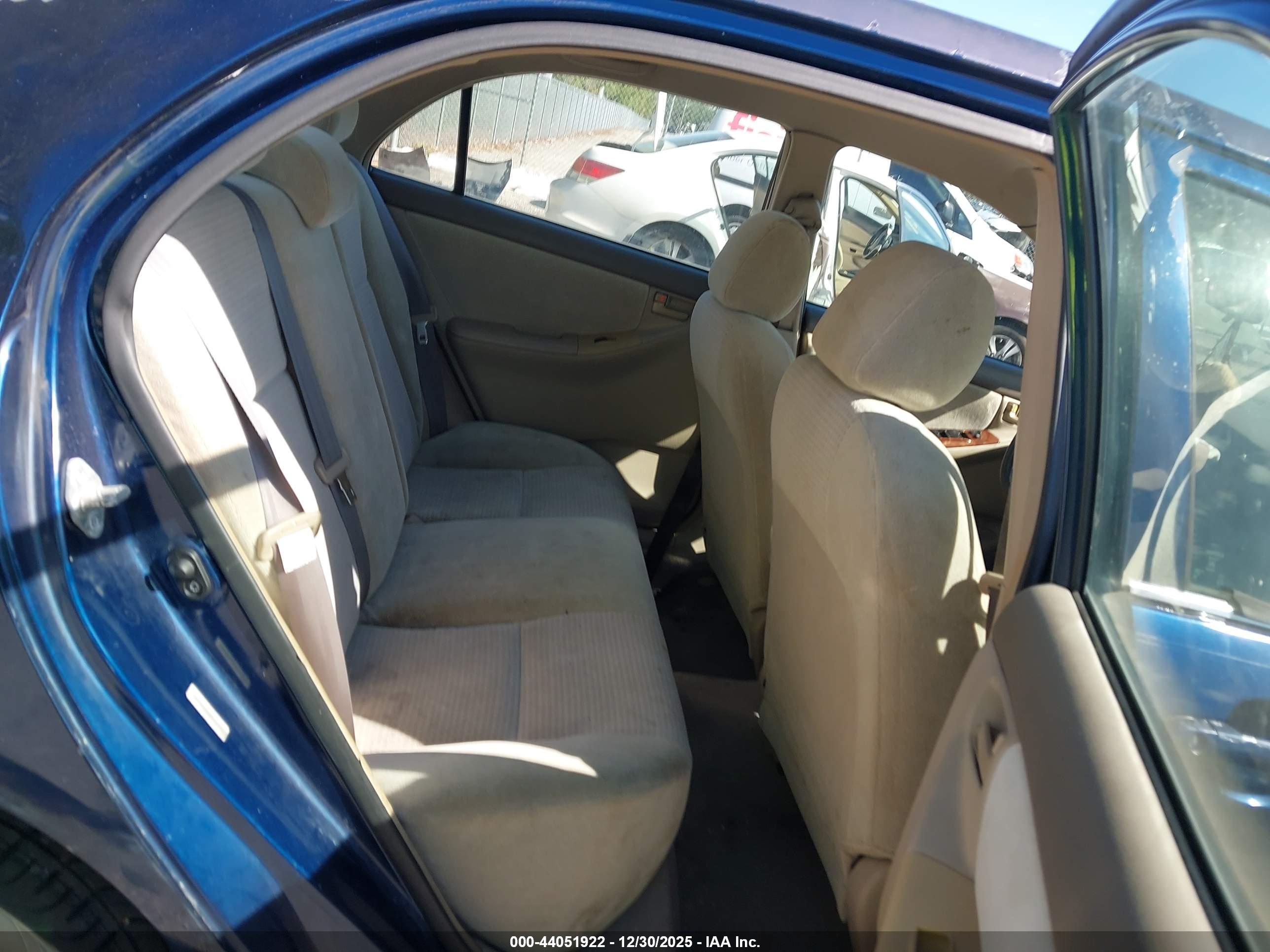 TOYOTA COROLLA image 8