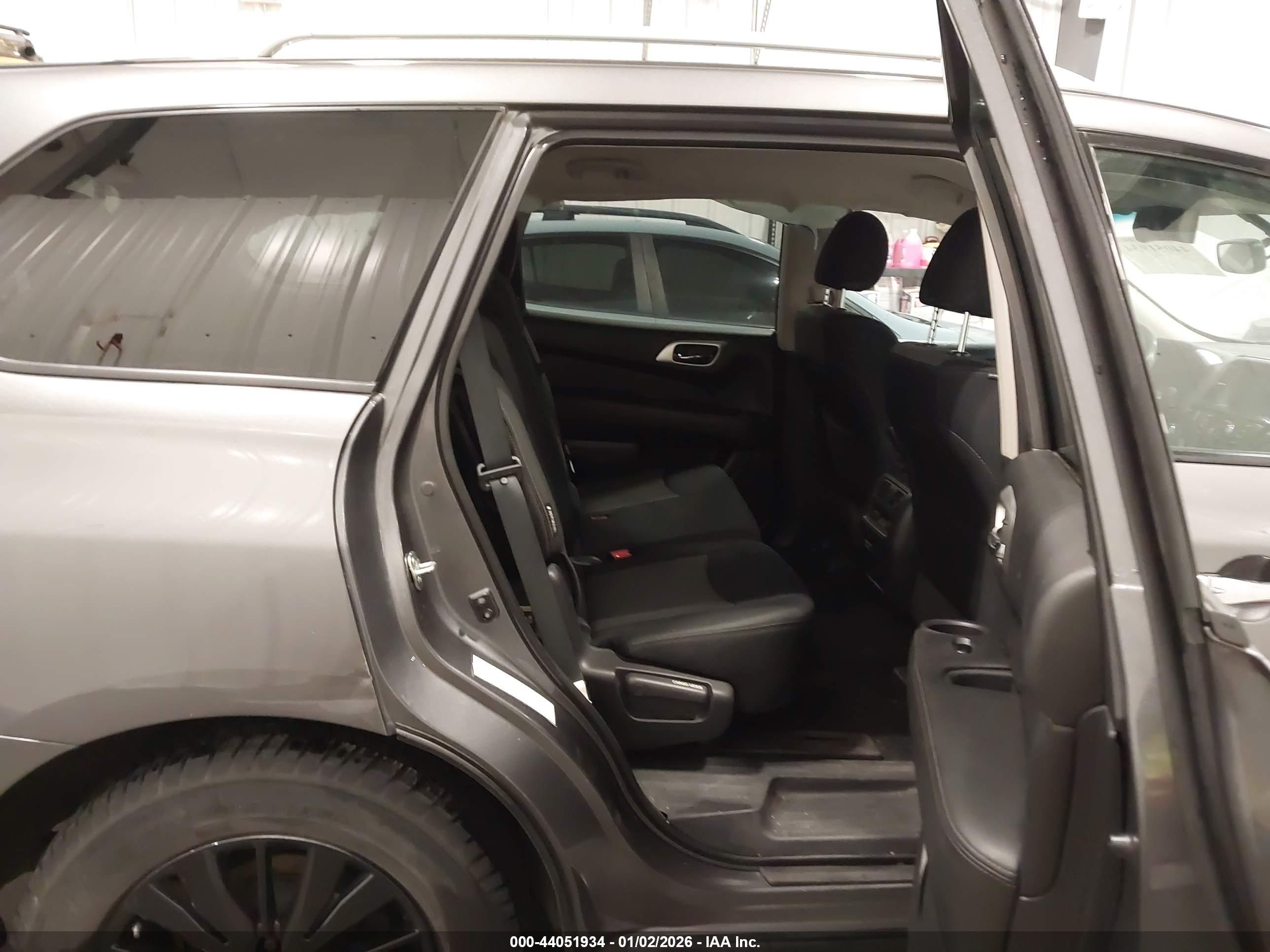 NISSAN PATHFINDER image 8