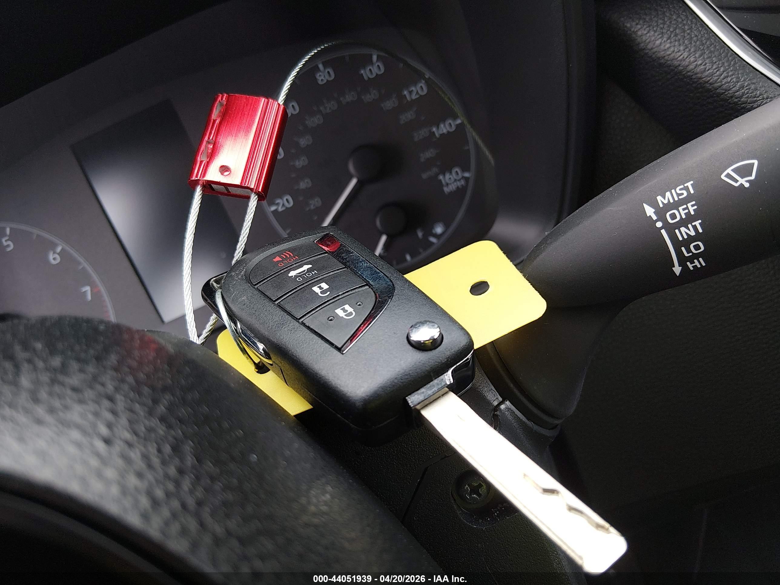 TOYOTA COROLLA image 11