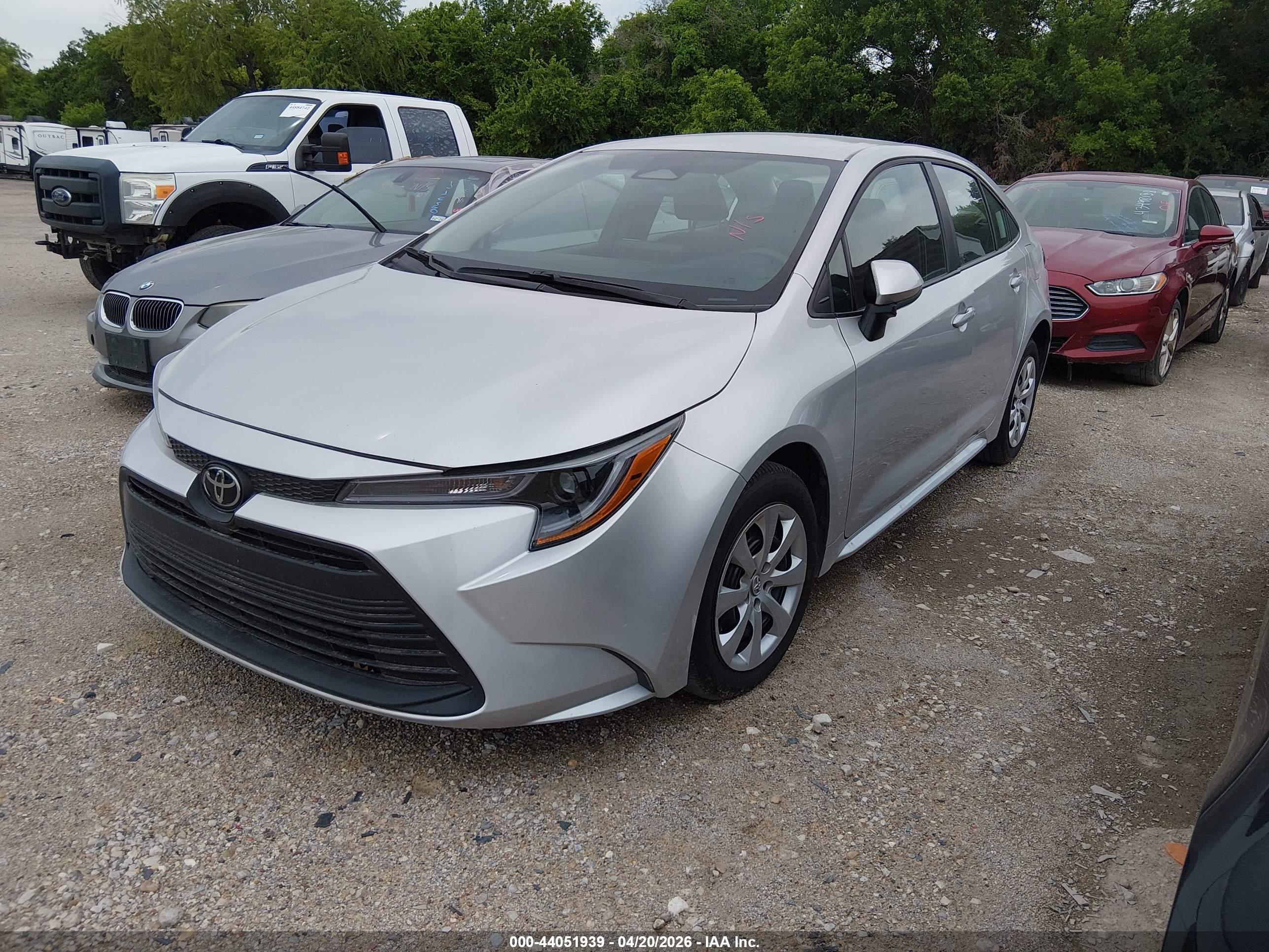 TOYOTA COROLLA image 2
