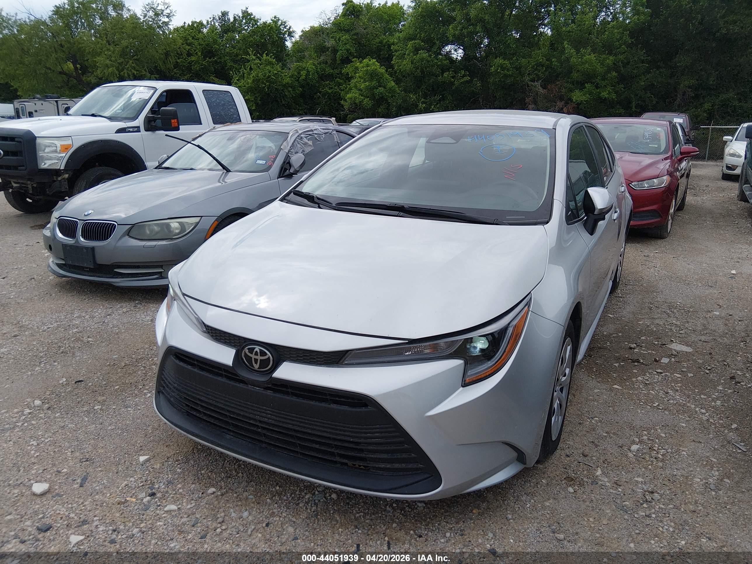 TOYOTA COROLLA image 6