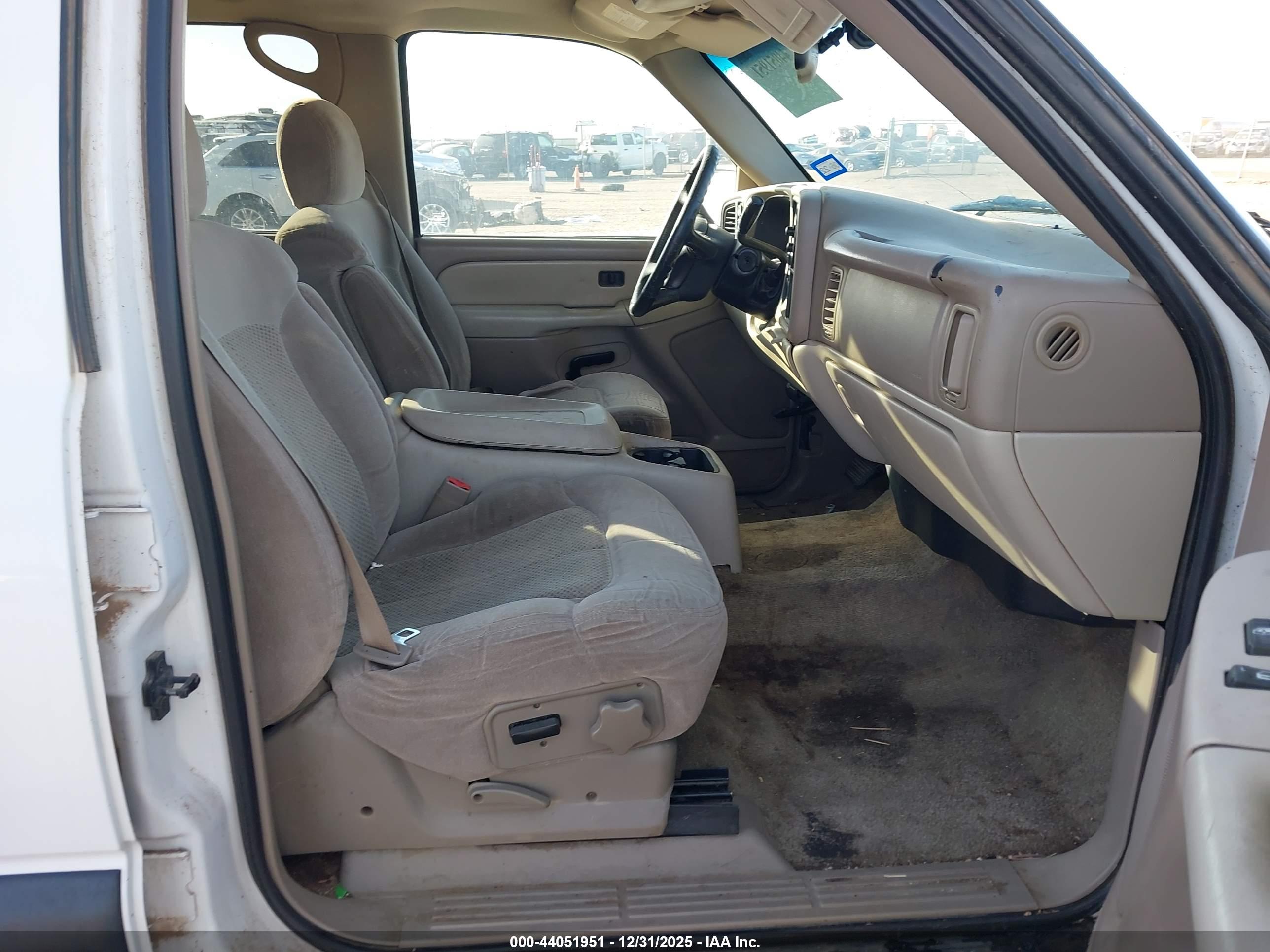 CHEVROLET TAHOE image 5