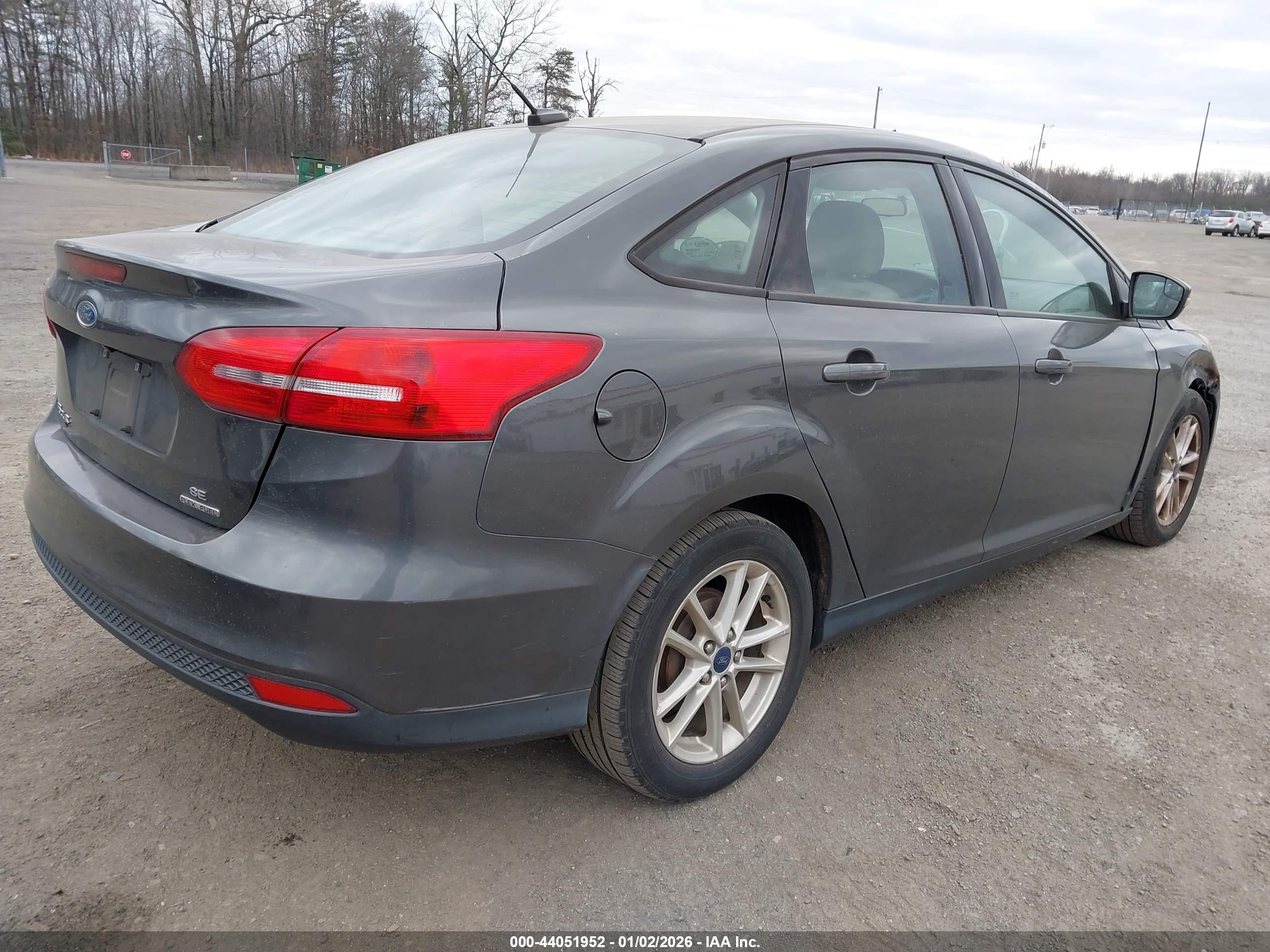 FORD FOCUS image 4