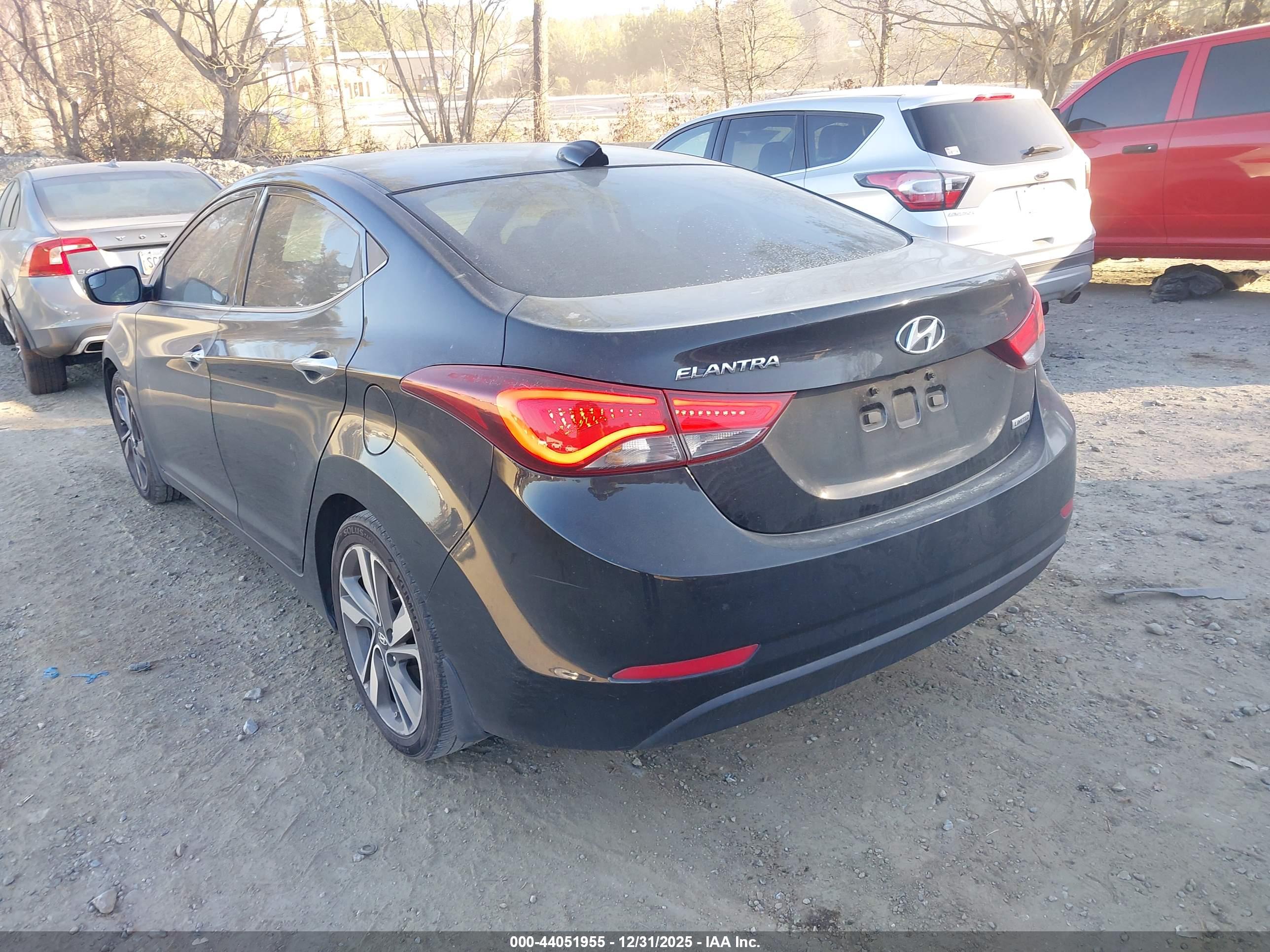 HYUNDAI ELANTRA image 3