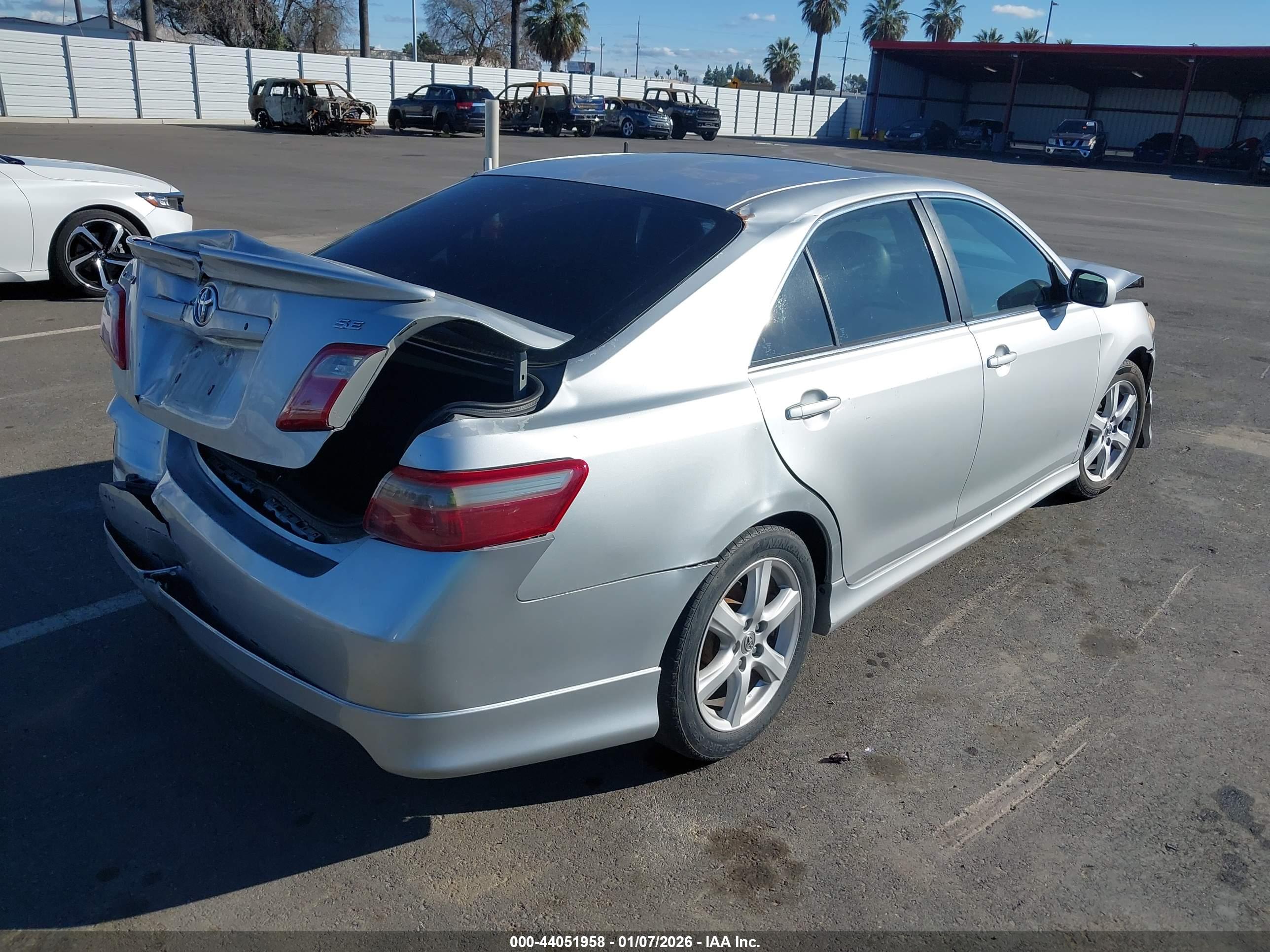 TOYOTA CAMRY image 4