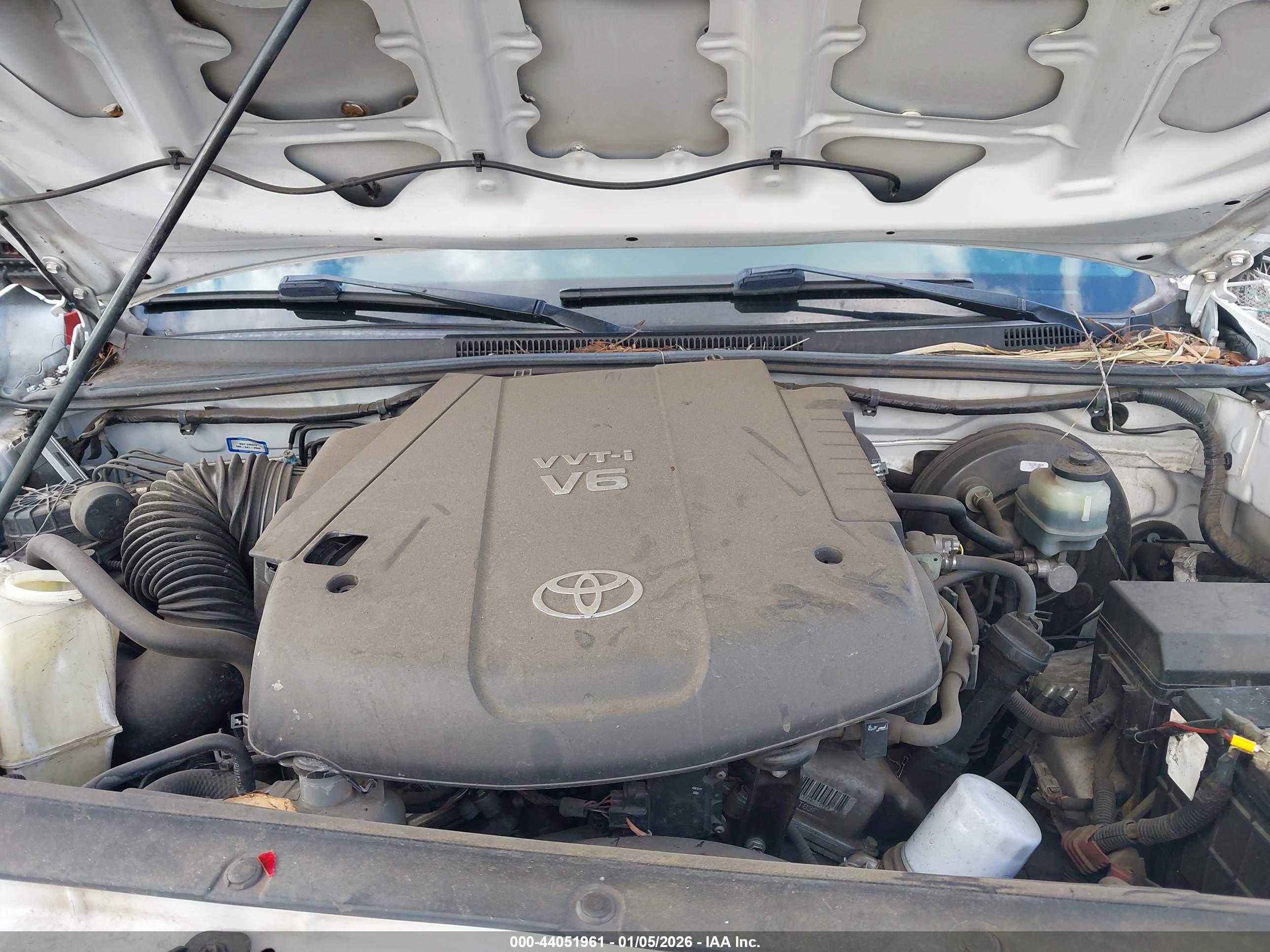 TOYOTA TACOMA image 10