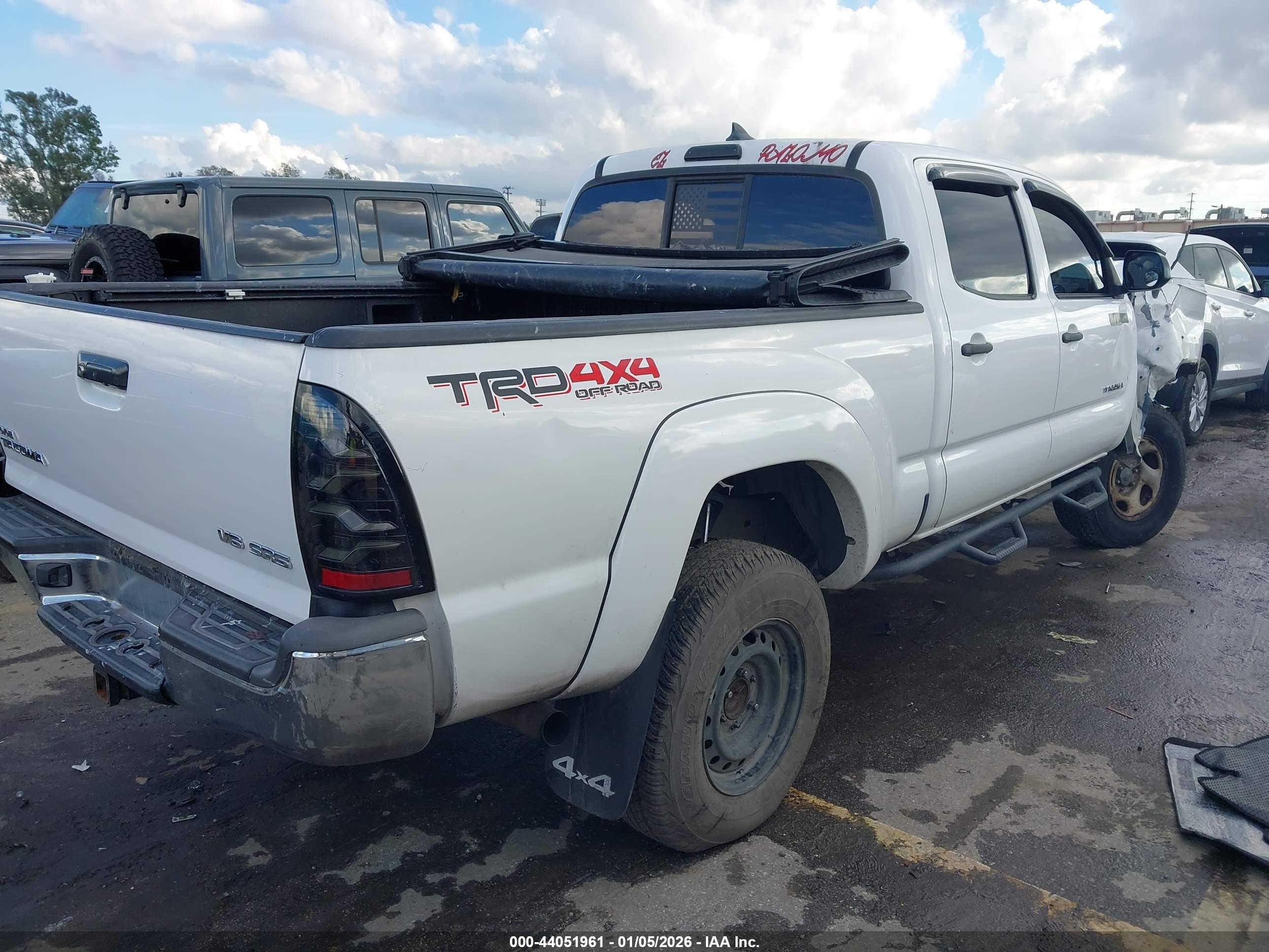 TOYOTA TACOMA image 4
