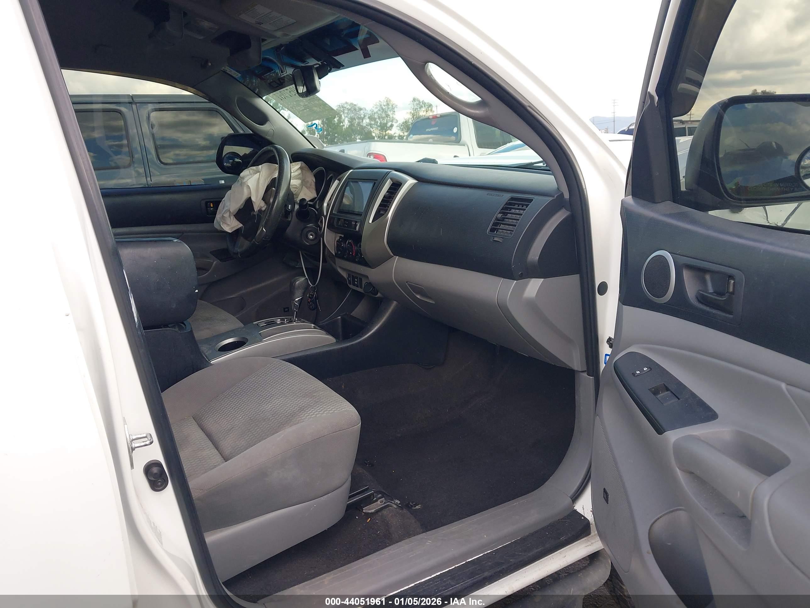 TOYOTA TACOMA image 5