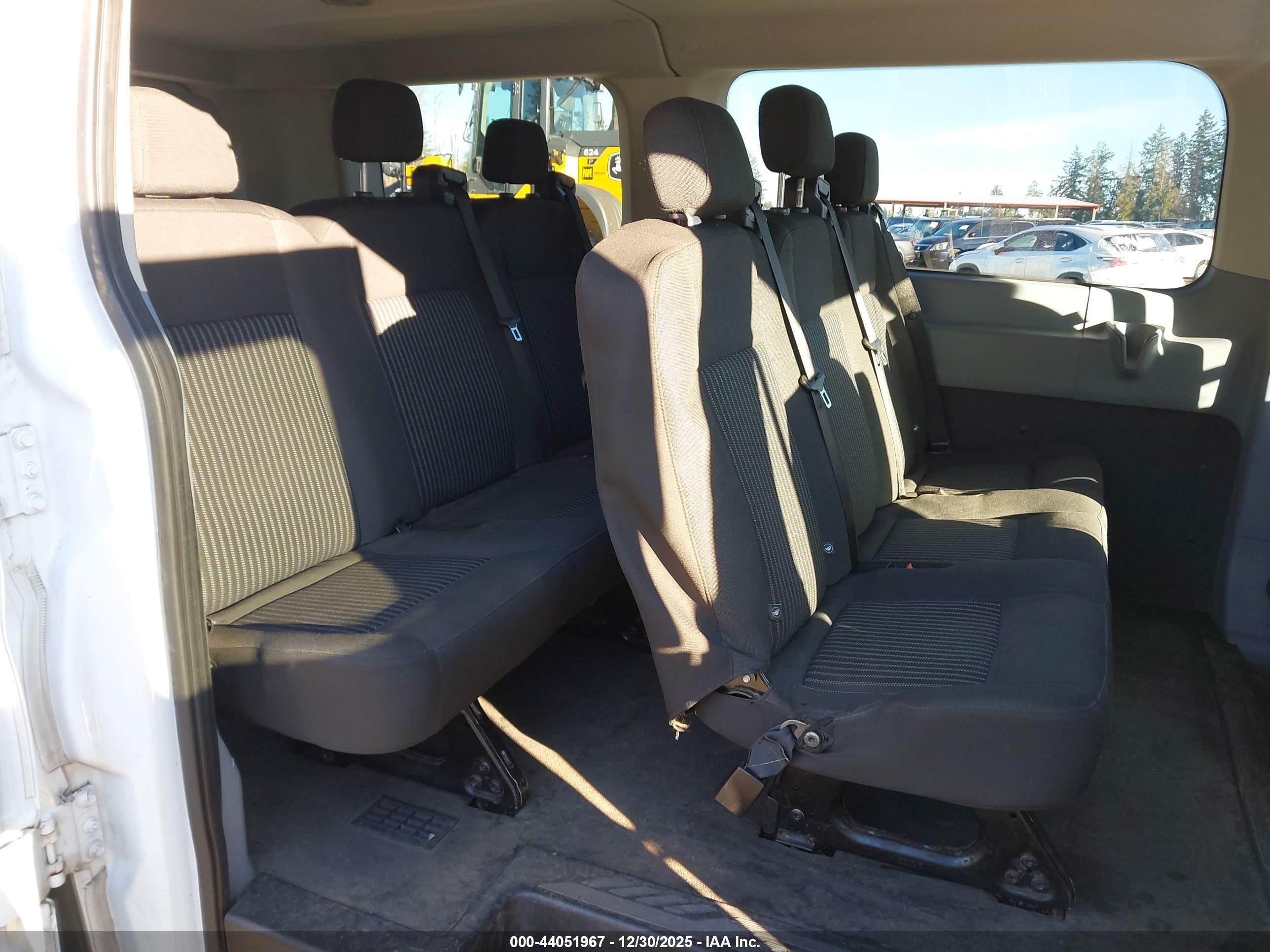 FORD TRANSIT-150 image 8